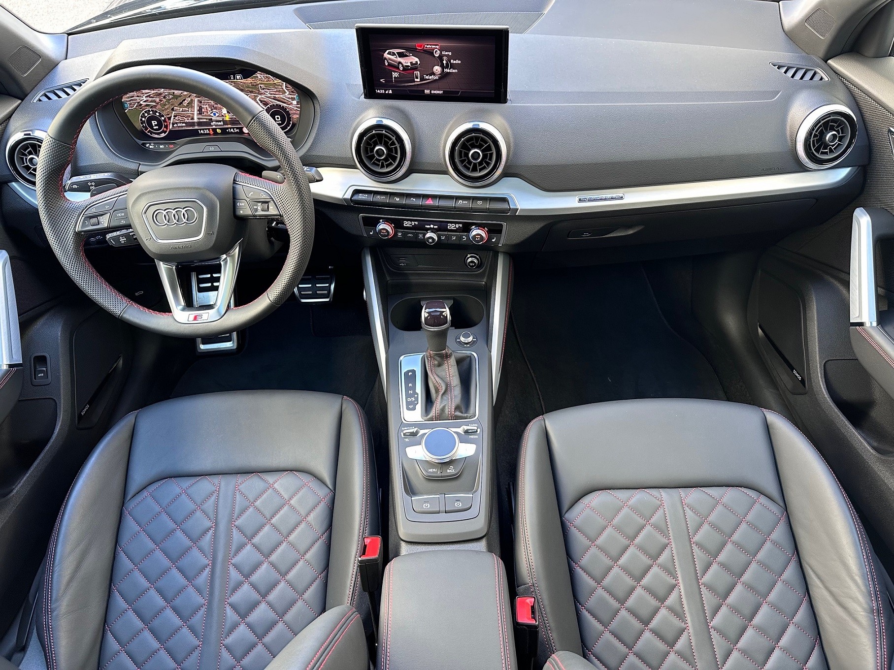 AUDI Q2 40 TFSI S line Attraction quattro S-tronic-image-8