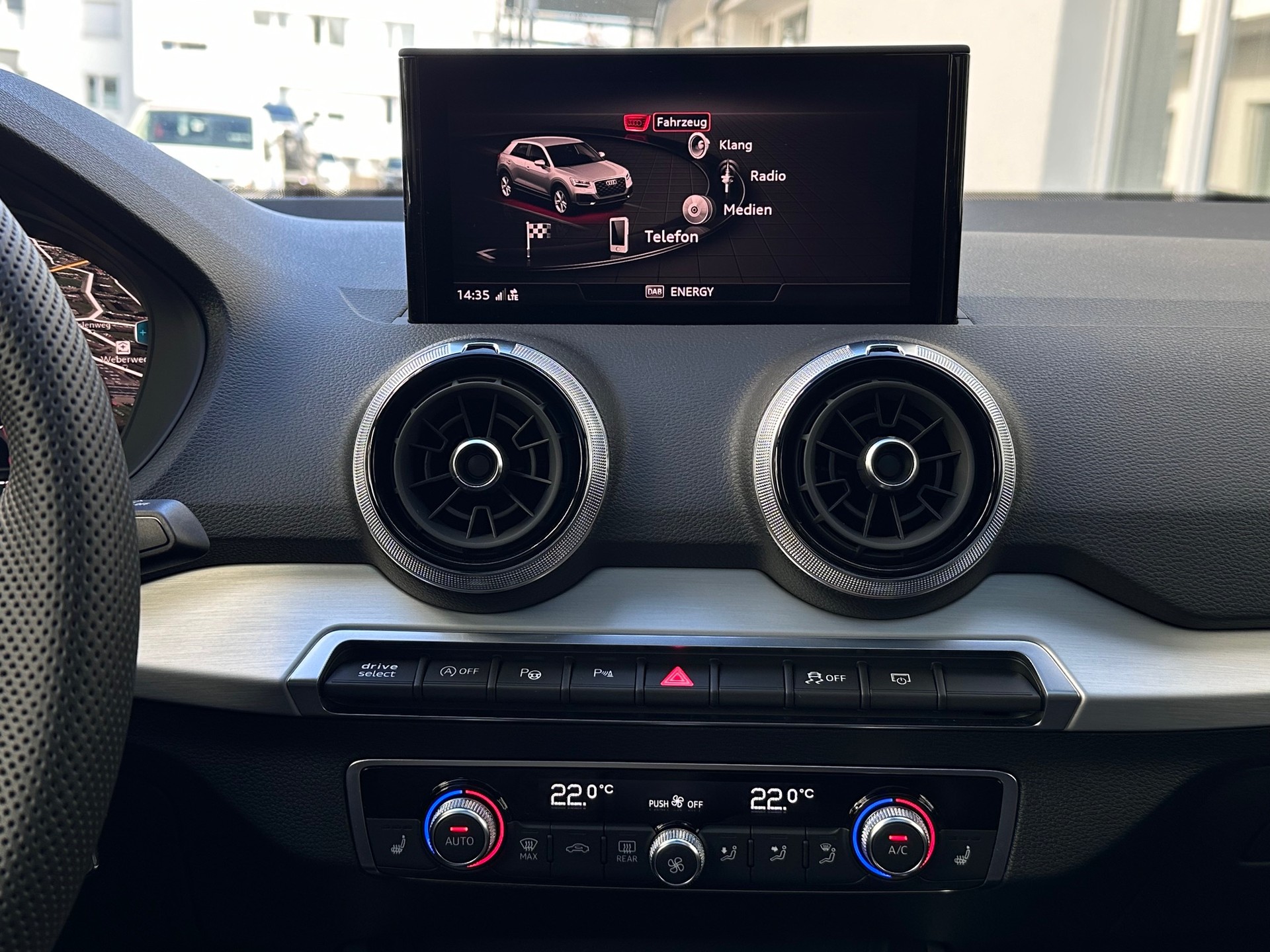 AUDI Q2 40 TFSI S line Attraction quattro S-tronic-image-6