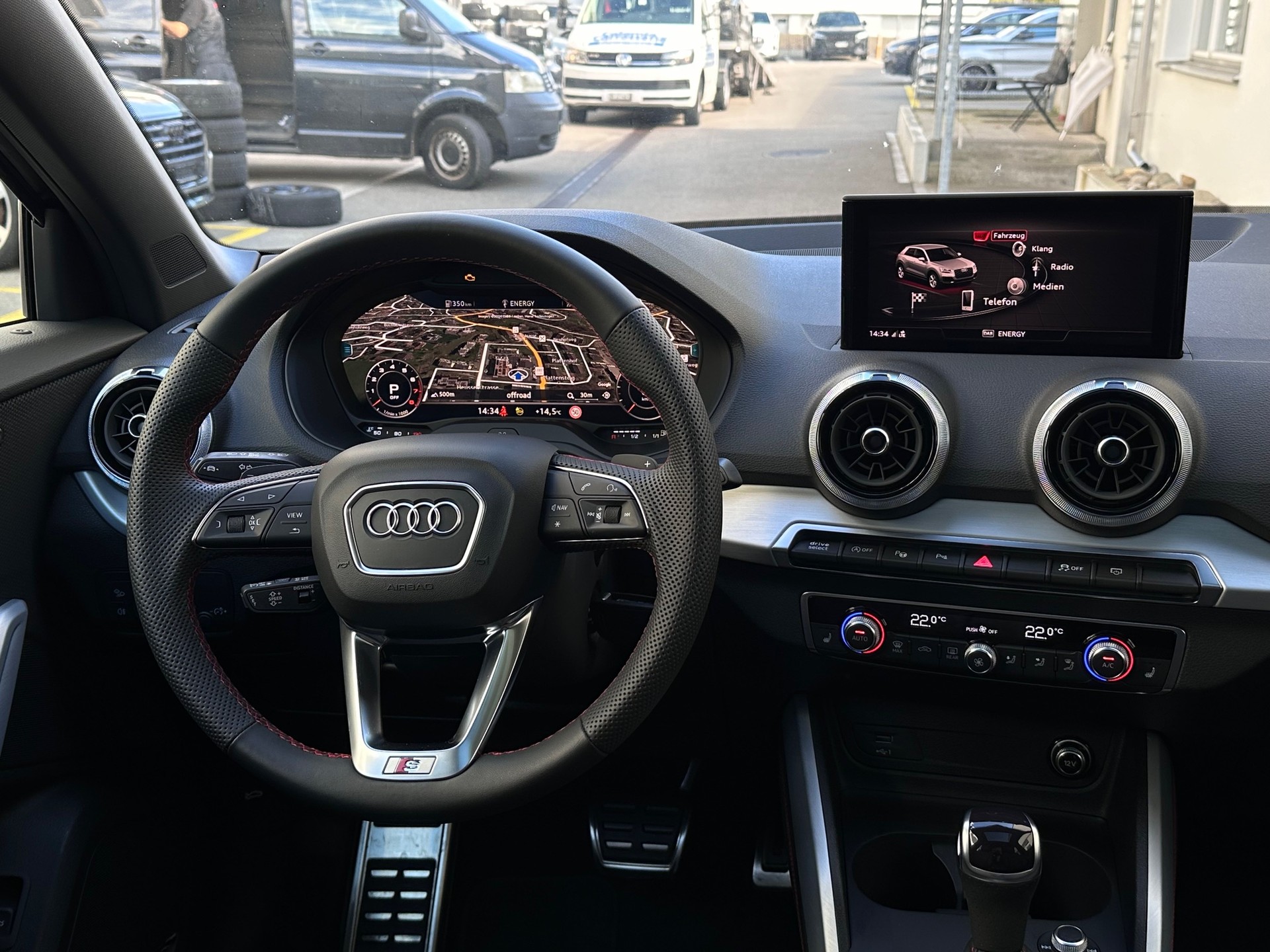 AUDI Q2 40 TFSI S line Attraction quattro S-tronic-image-4