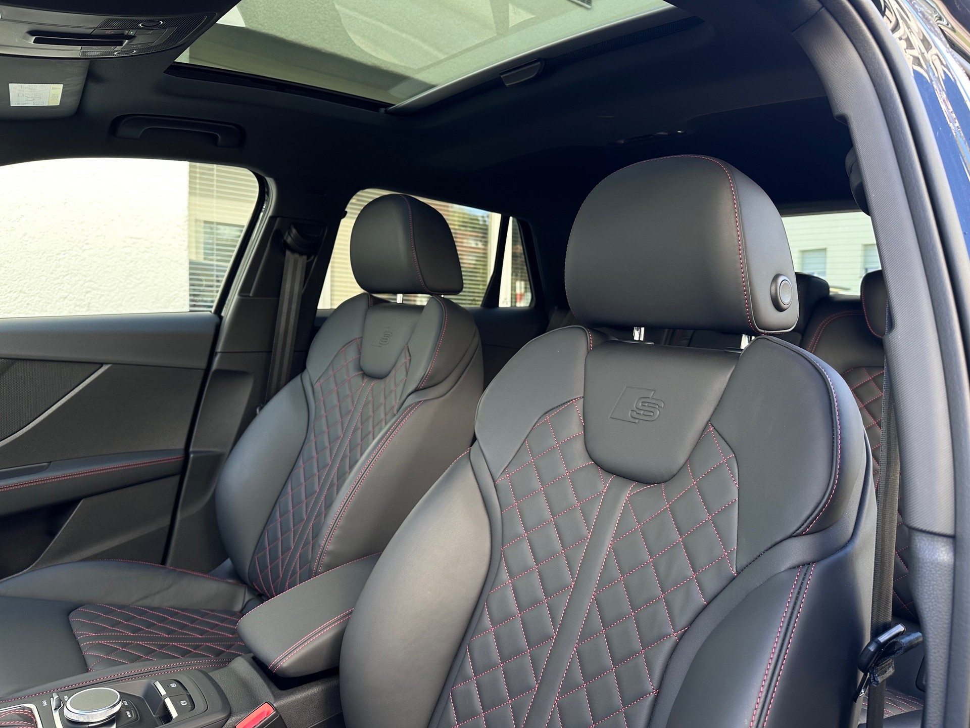 AUDI Q2 40 TFSI S line Attraction quattro S-tronic-image-9