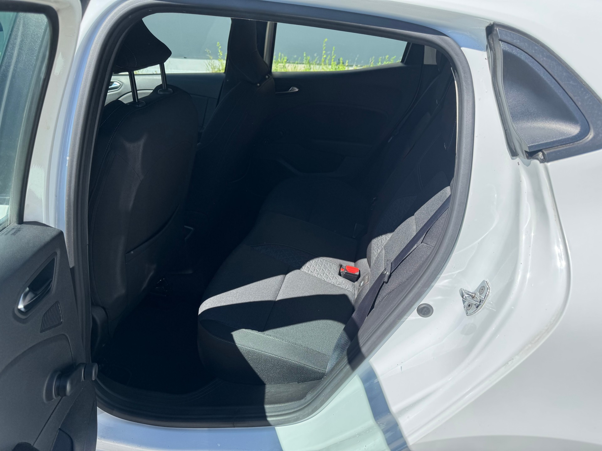 RENAULT Clio 1.0 Business-image-10