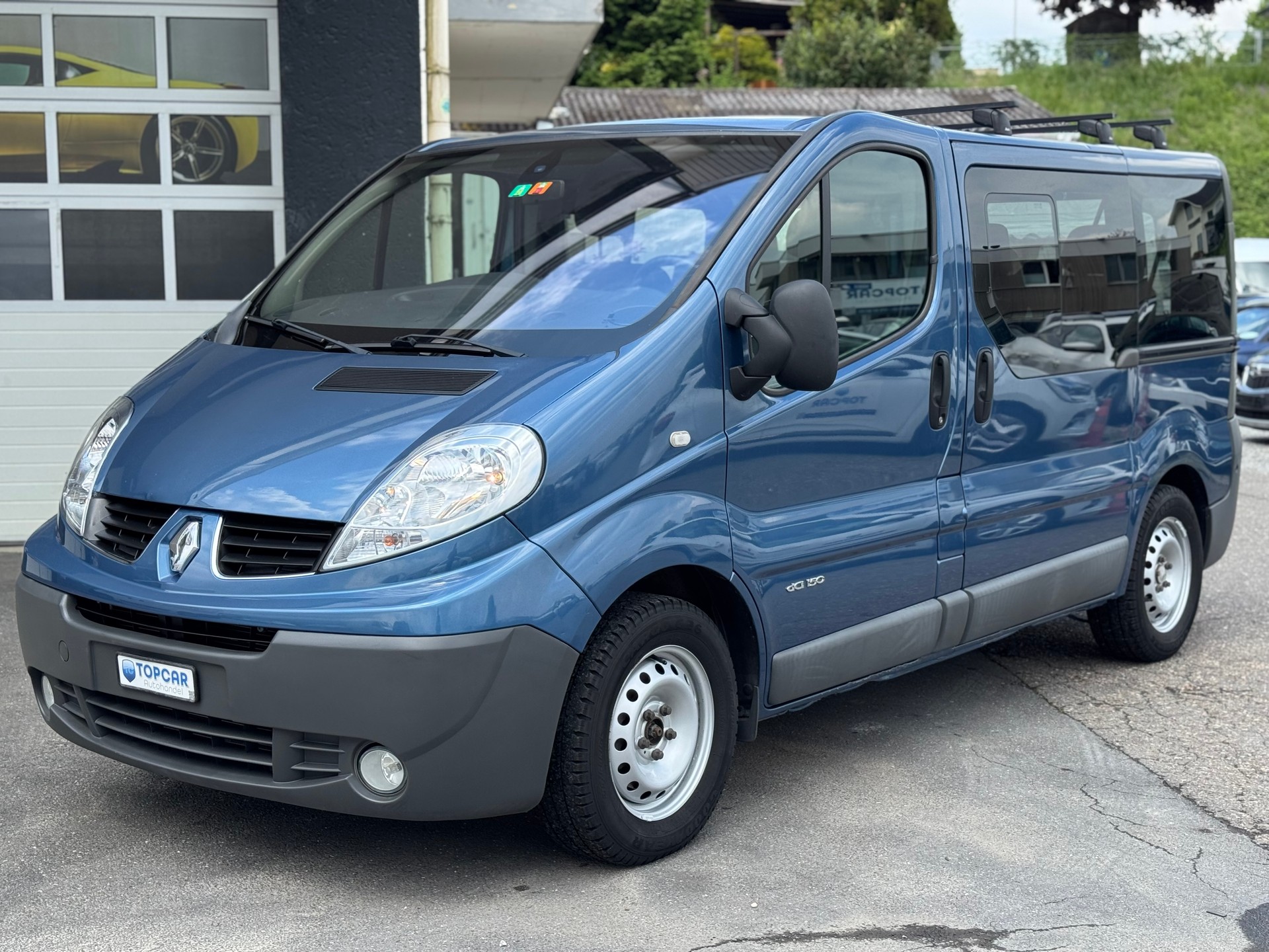 RENAULT Trafic 2.5 dCi L1H1 Passenger Authentique-image-0