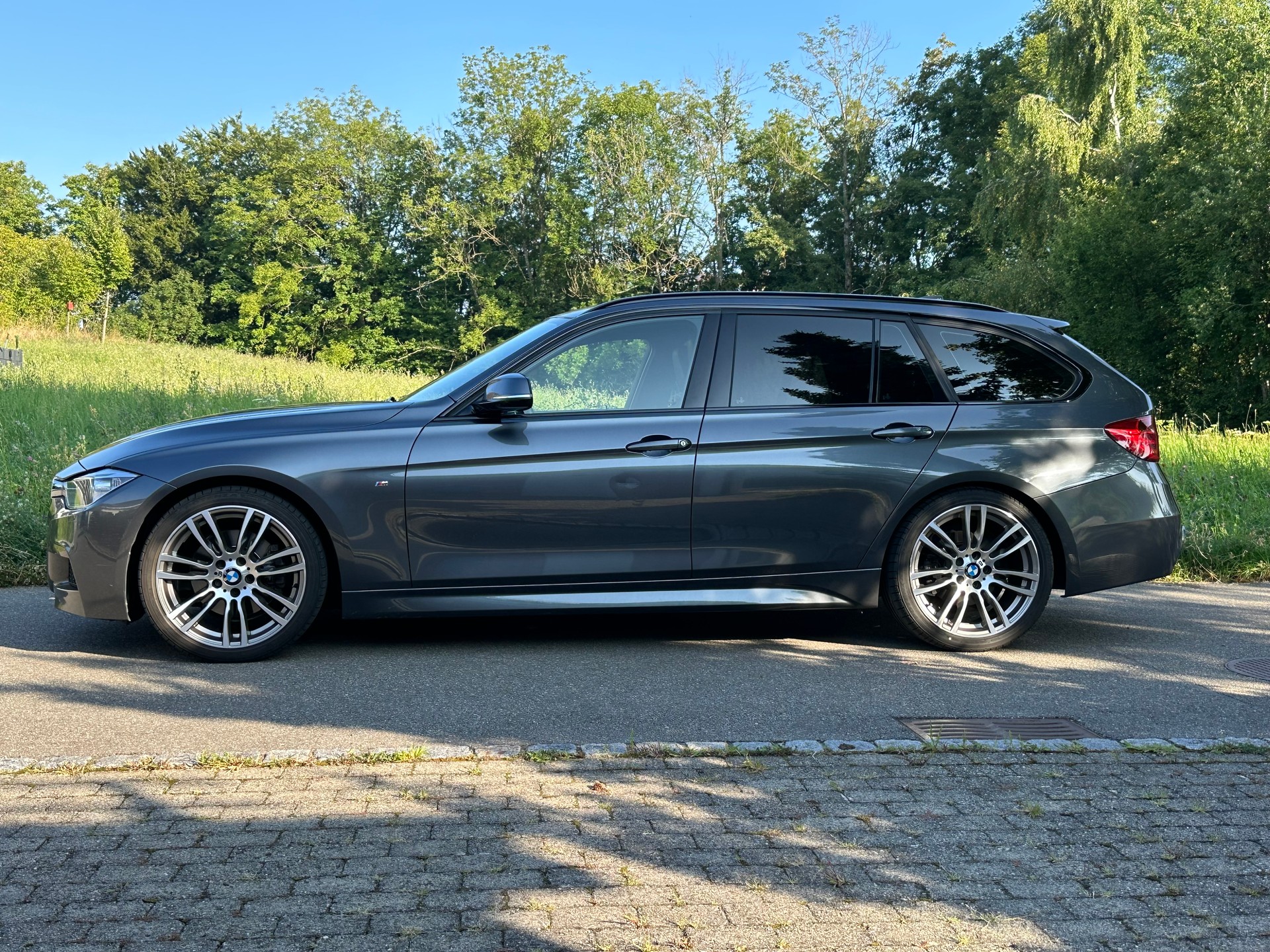 BMW 328i Touring Steptronic M-Sport Line-image-2