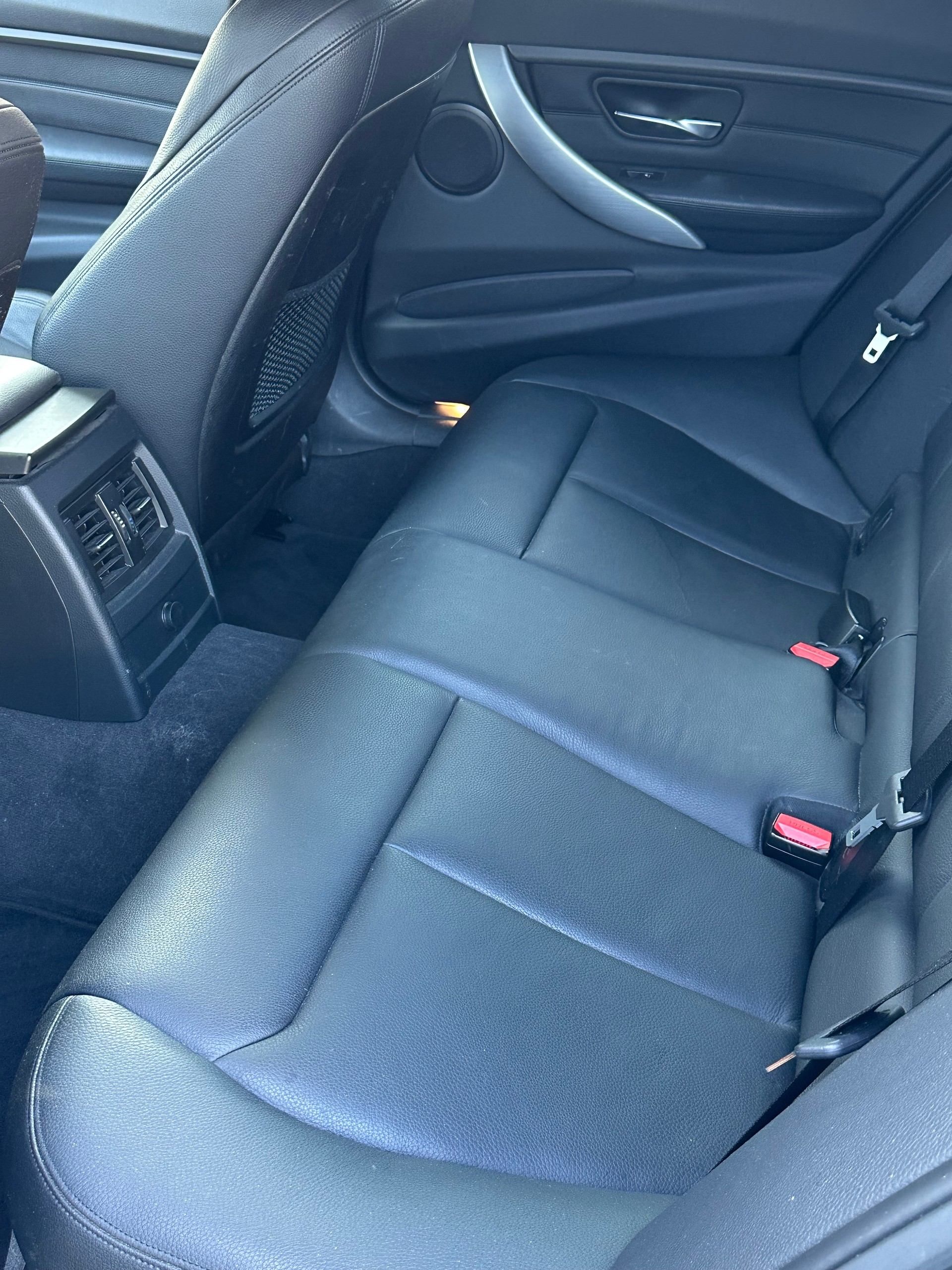 BMW 328i Touring Steptronic M-Sport Line-image-6