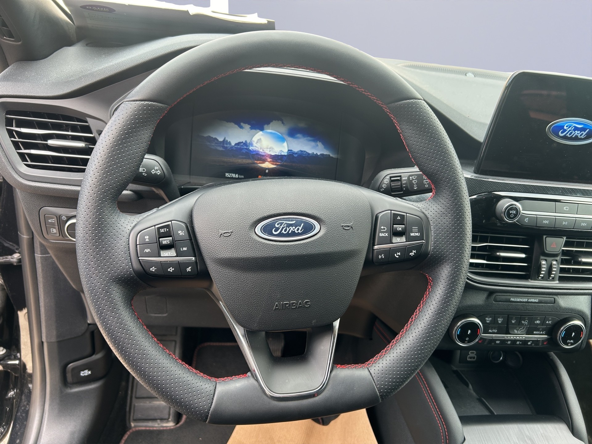 FORD Kuga 2.5 PHEV ST-Line 2WD-image-9