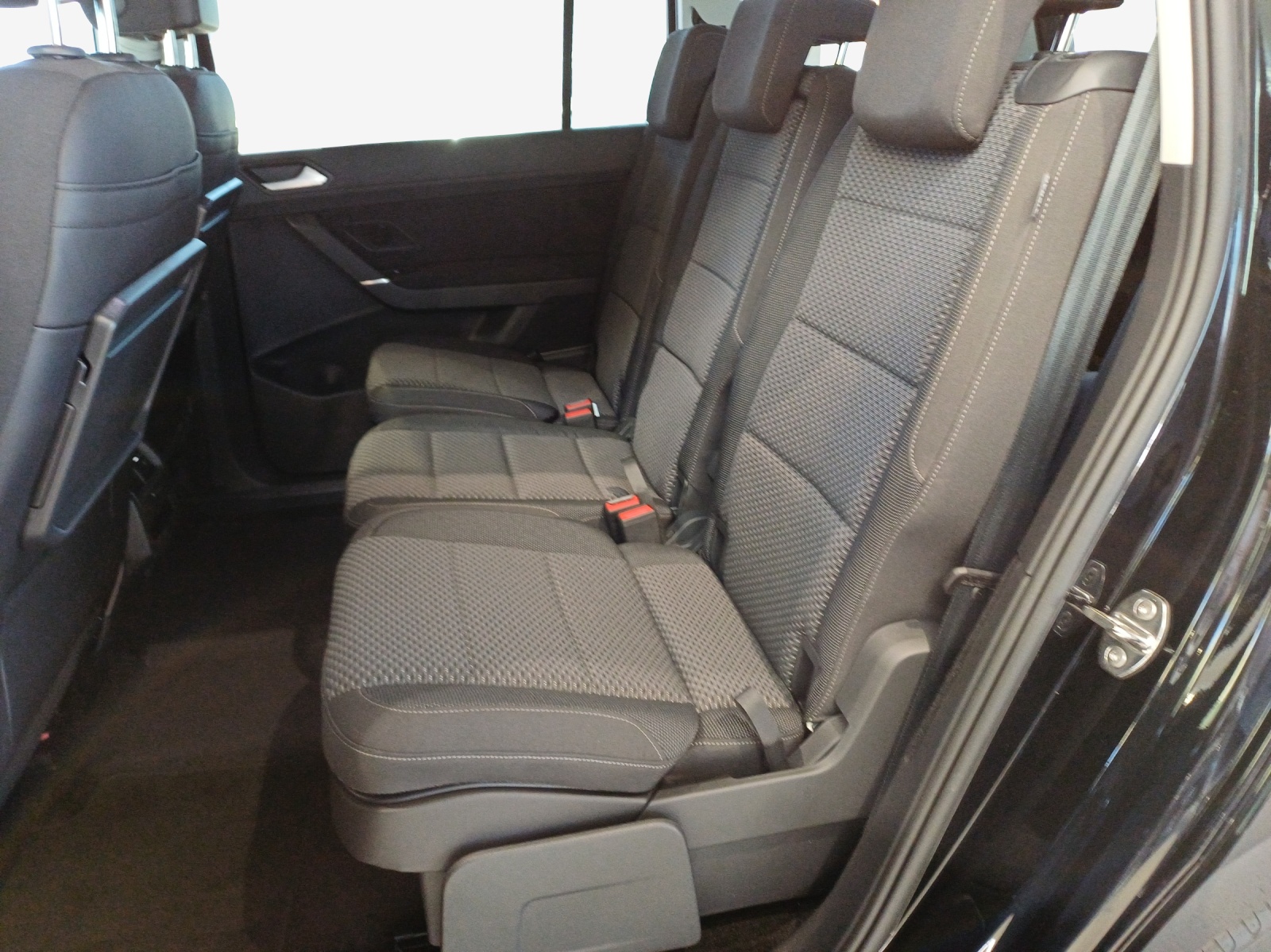 VW Touran 2.0 TDI BlueMotion Technology Comfortline DSG-image-11