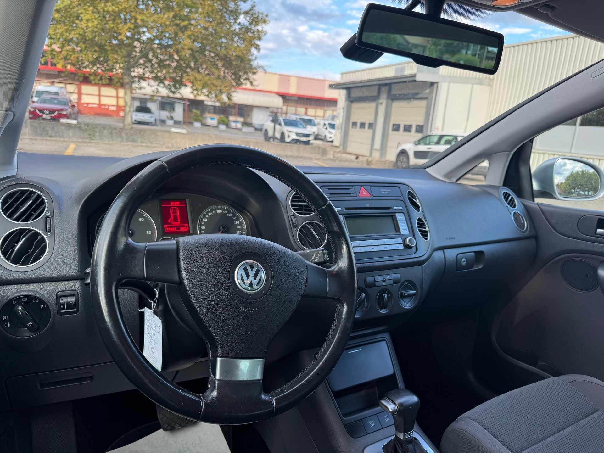 VW Golf Plus 2.0 TDI Comfortline-image-8