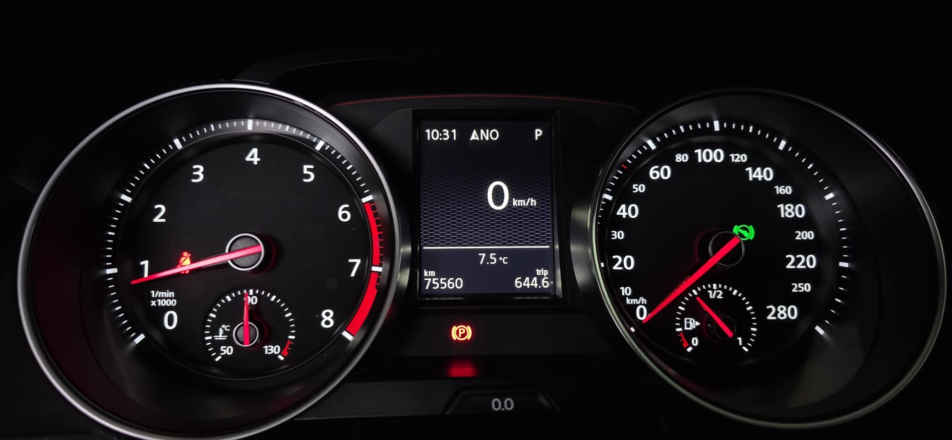 VW Golf 2.0 TSI GTI Performance Limited Edition *45 of 100* DSG **Ab Werk 275 PS** Frisch ab MFK: 06.2025** *CH-Fahrzeug*-image-13