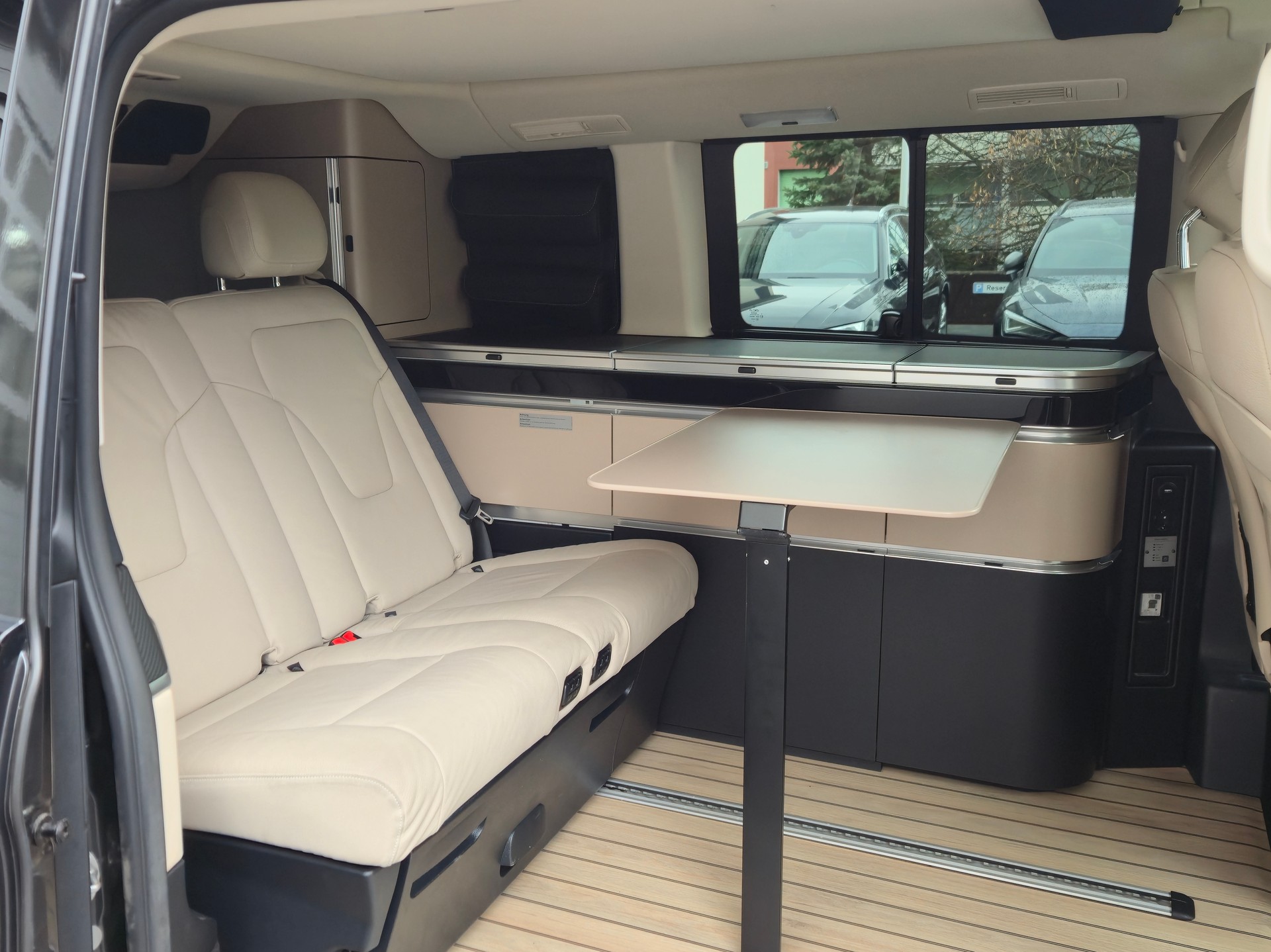MERCEDES-BENZ Marco Polo 300 d AMG 4M Automat Airsuspension-image-6