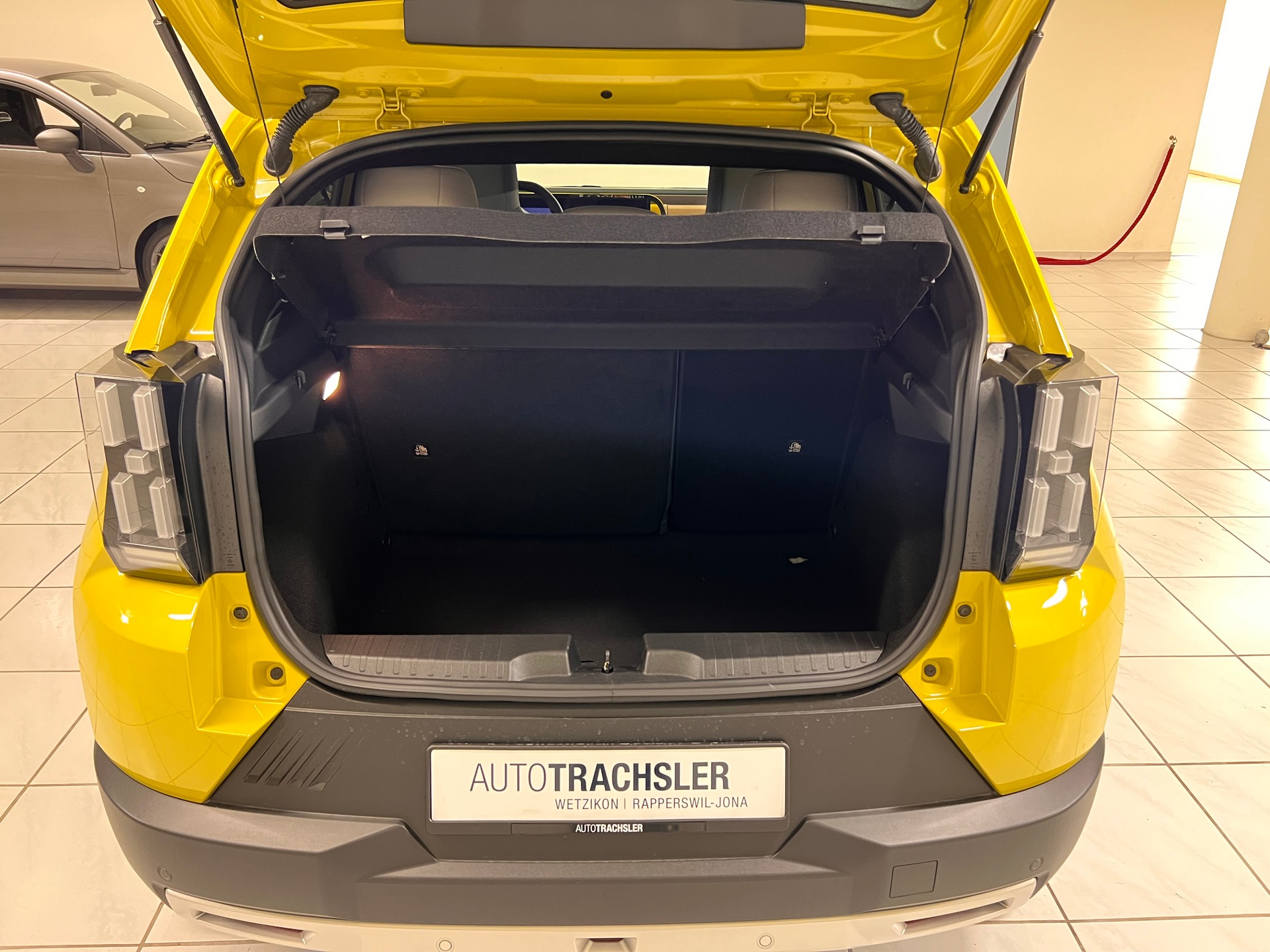 FIAT Grande Panda Elektro La Prima-image-6