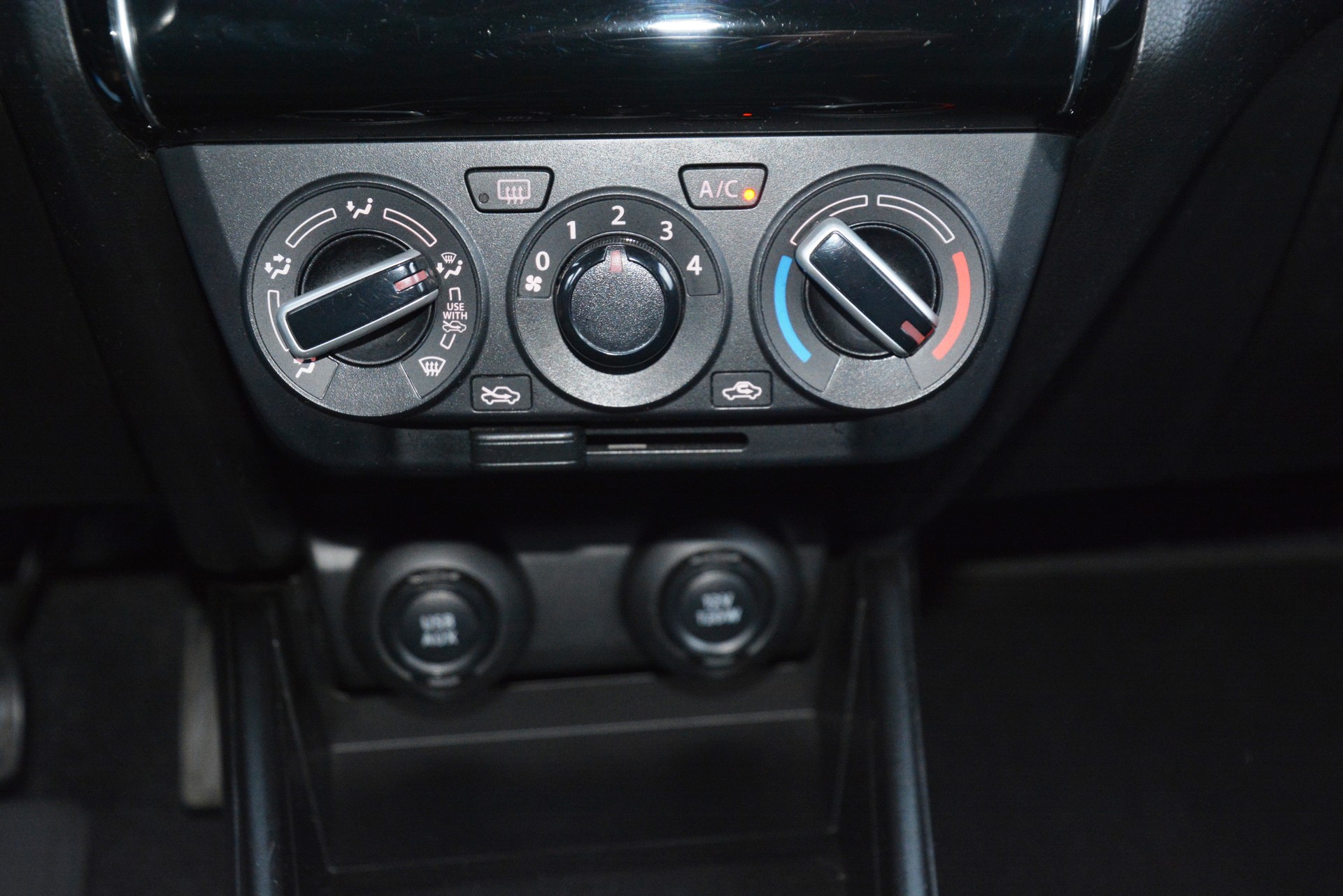 SUZUKI Swift 1.2i 16V Compact+ Allgrip 4x4-image-12