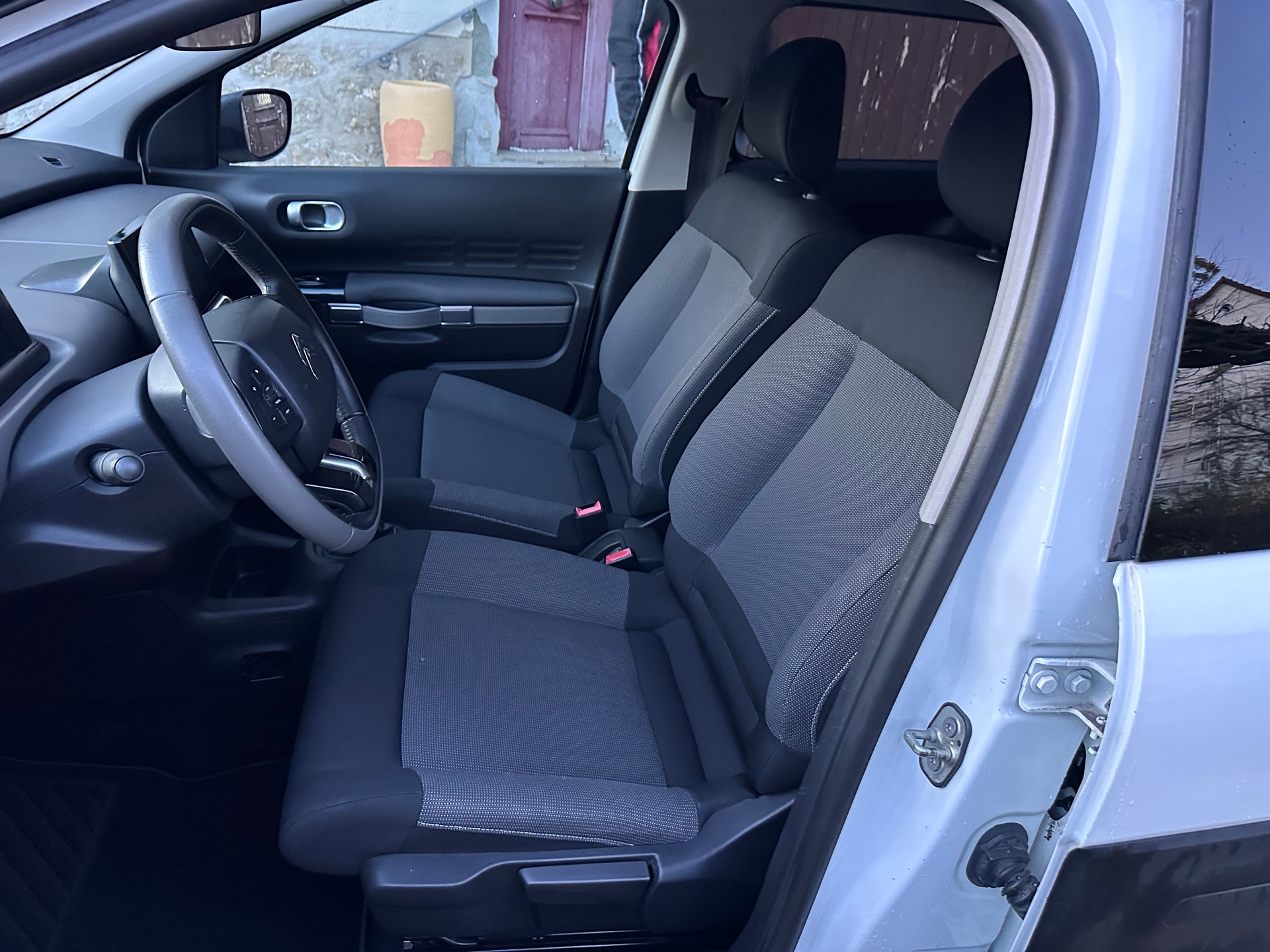CITROEN C4 Cactus 1.6 BlueHDi-image-5