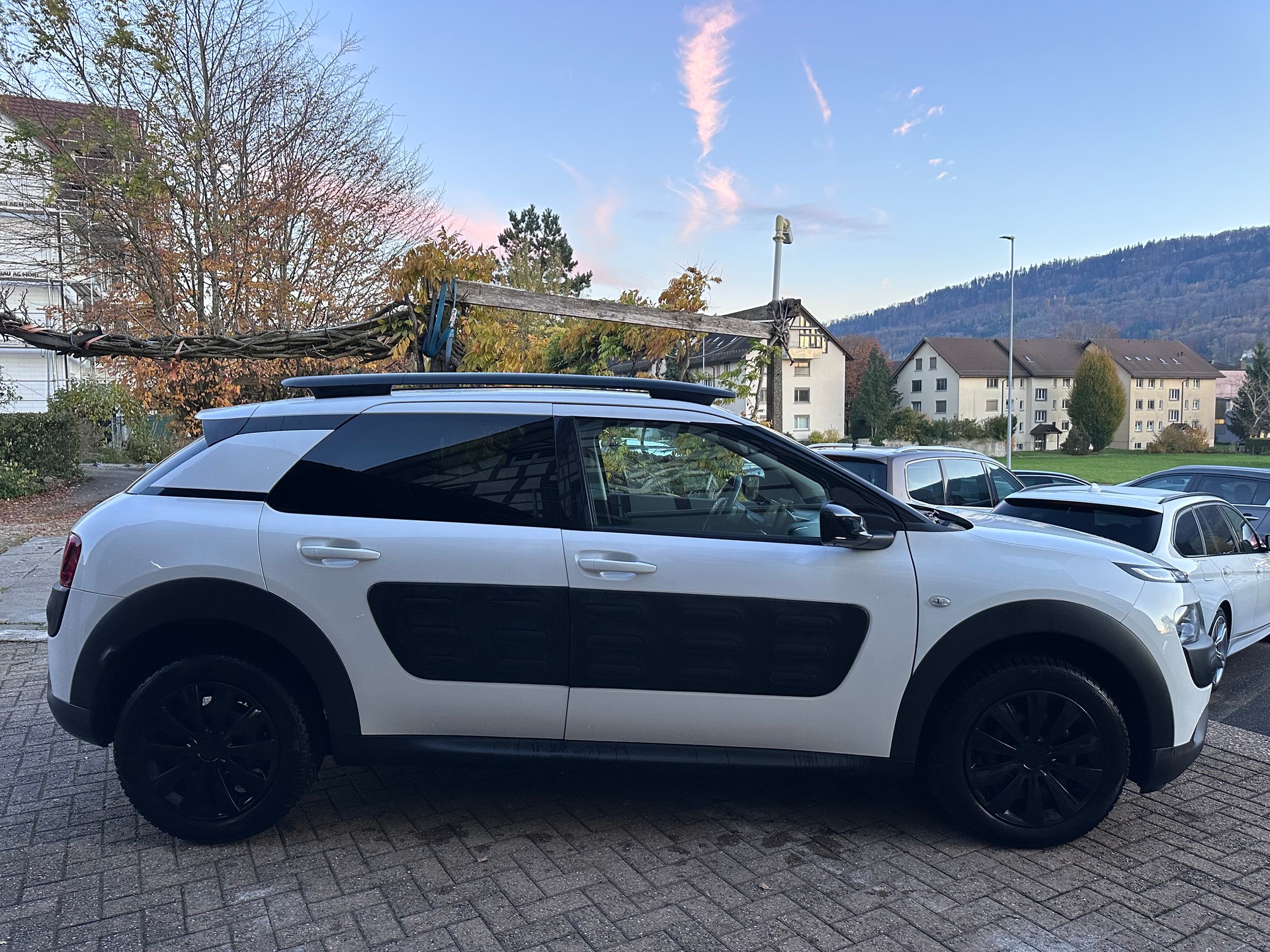 CITROEN C4 Cactus 1.6 BlueHDi-image-4