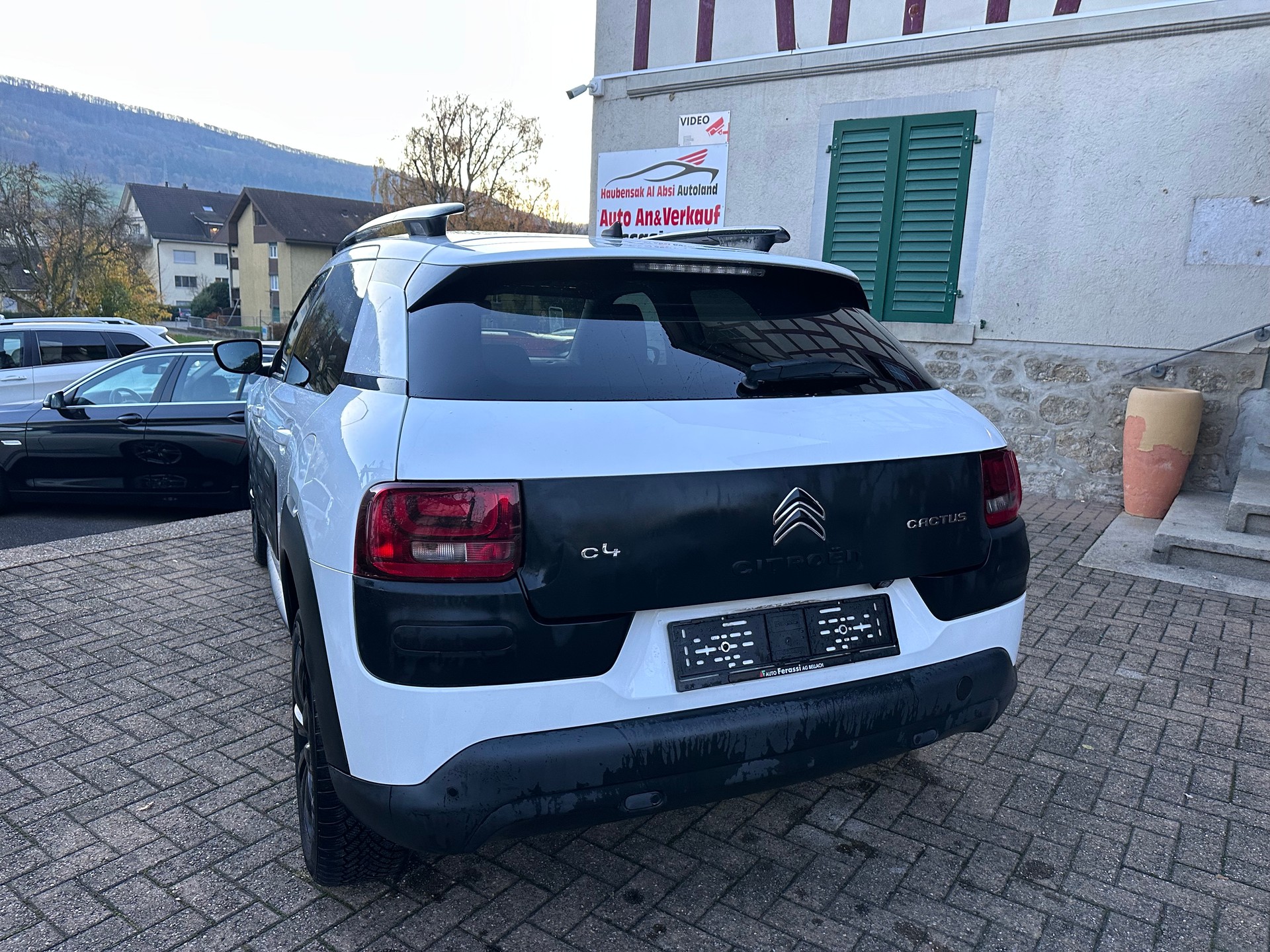CITROEN C4 Cactus 1.6 BlueHDi-image-3