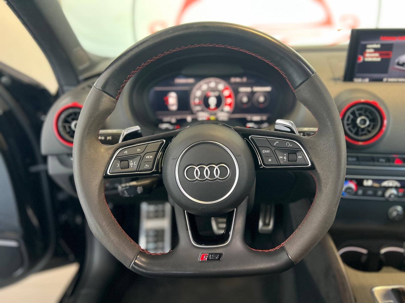 AUDI RS3 Limousine 2.5 TSI quattro S-tronic-image-15
