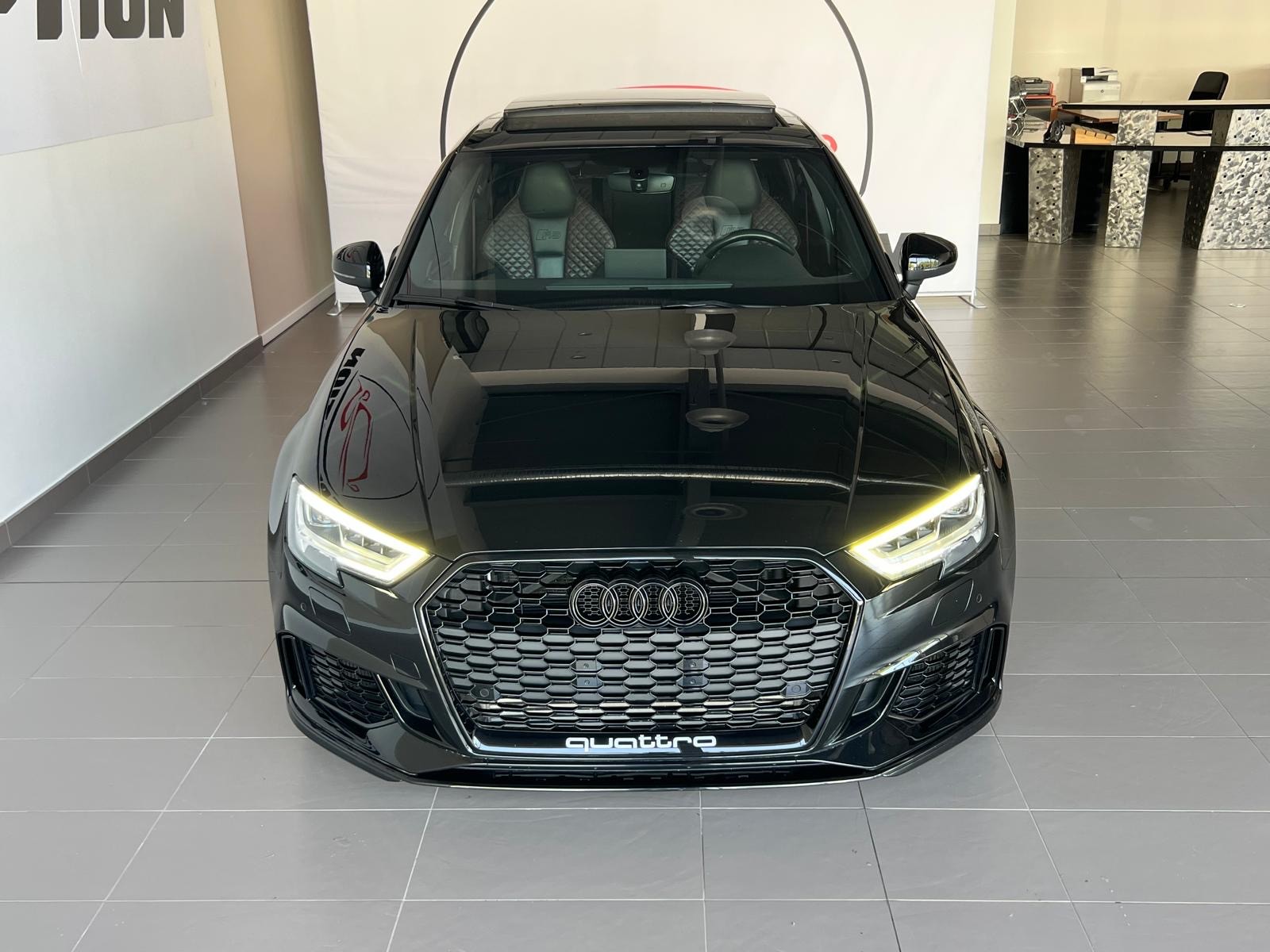 AUDI RS3 Limousine 2.5 TSI quattro S-tronic-image-9