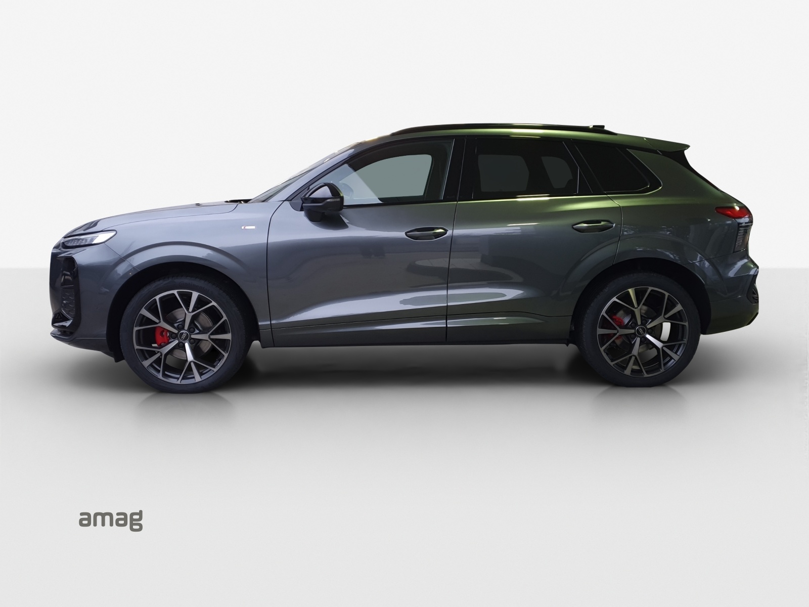 AUDI Q3 SUV 110 kW TFSI S tronic-image-1