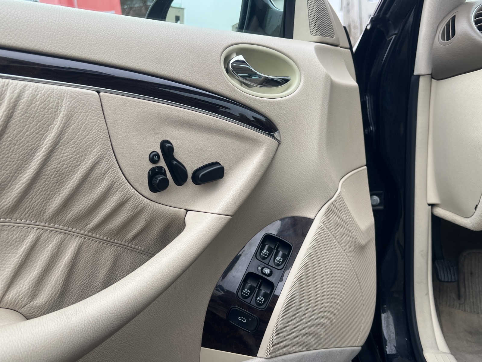 MERCEDES-BENZ CLK 350 Elégance 7G-Tronic-image-13