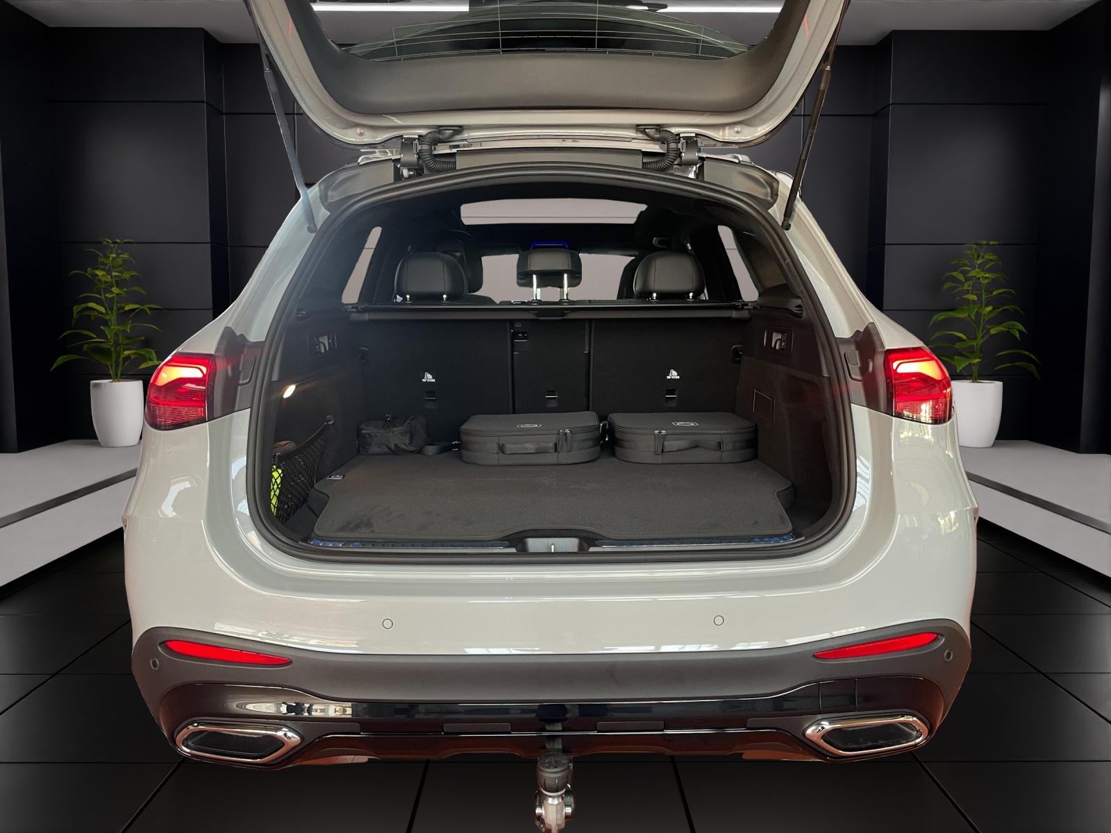 MERCEDES-BENZ GLC 300 de 4MATIC EQ Star AMG Line-image-8