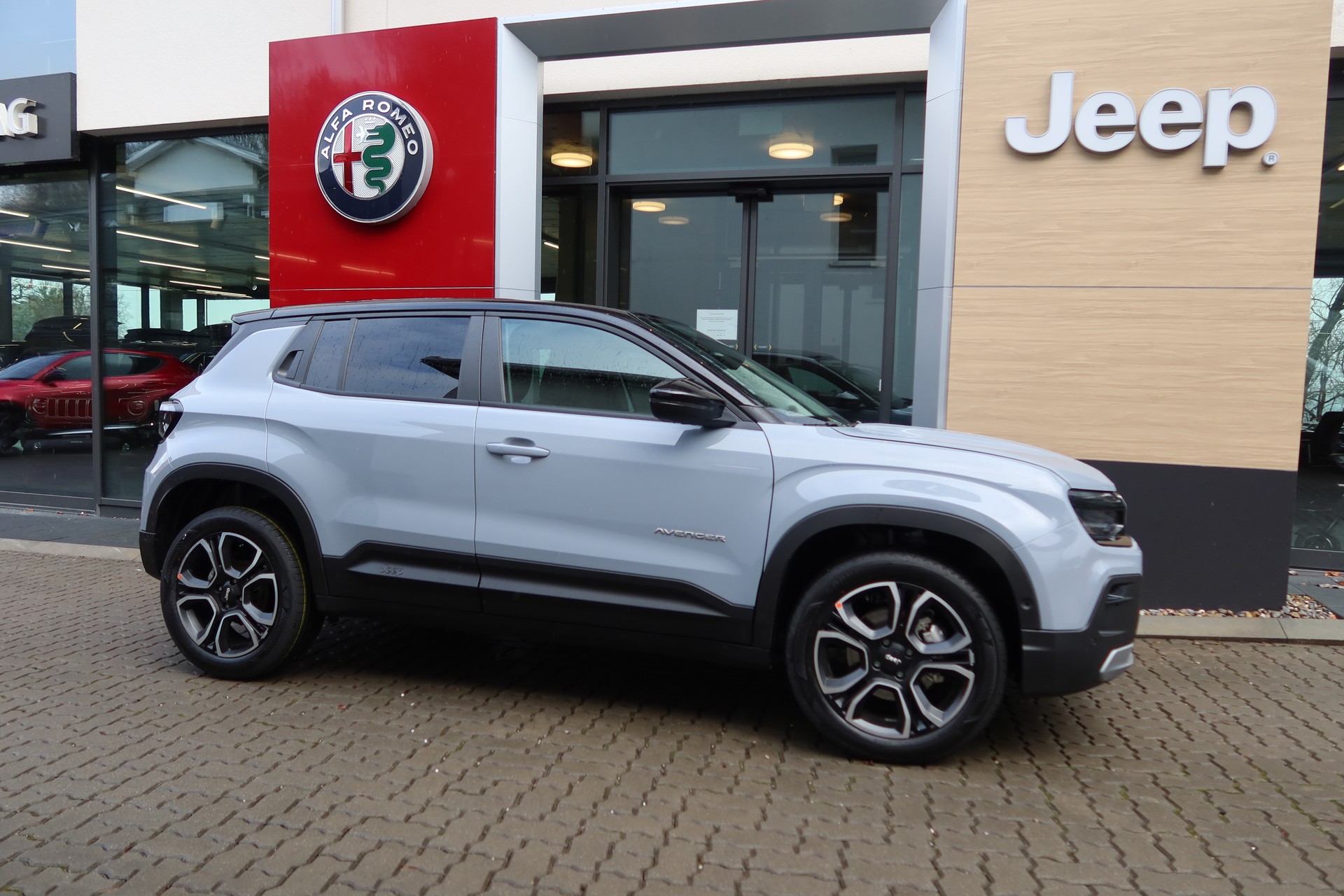 JEEP Avenger 1.2 T Summit Sky-image-3