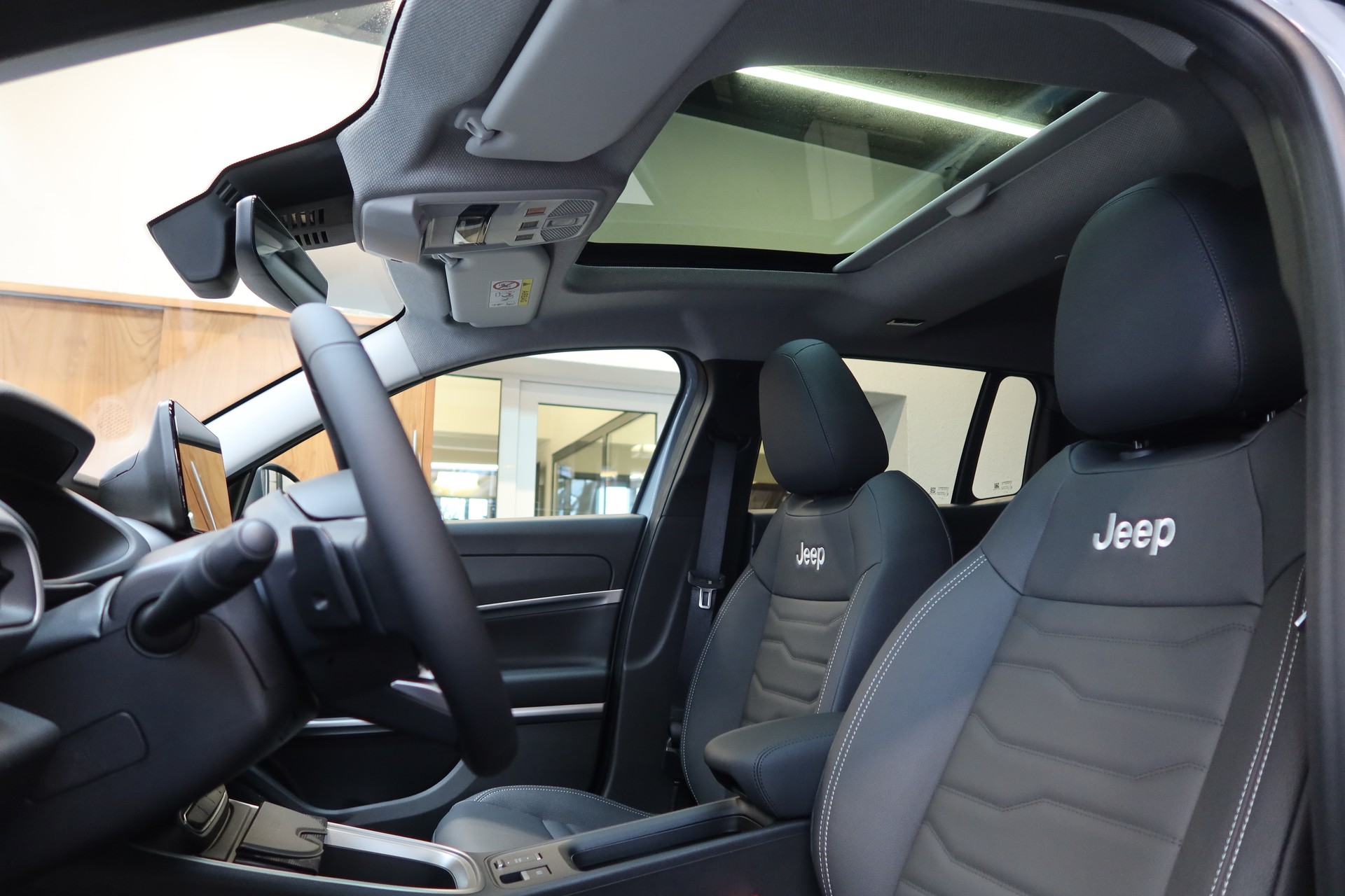 JEEP Avenger 1.2 T Summit Sky-image-9