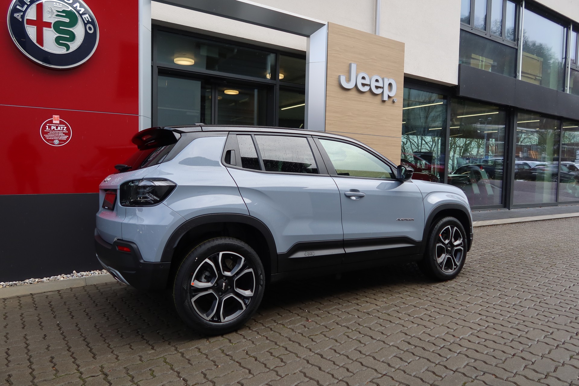 JEEP Avenger 1.2 T Summit Sky-image-5