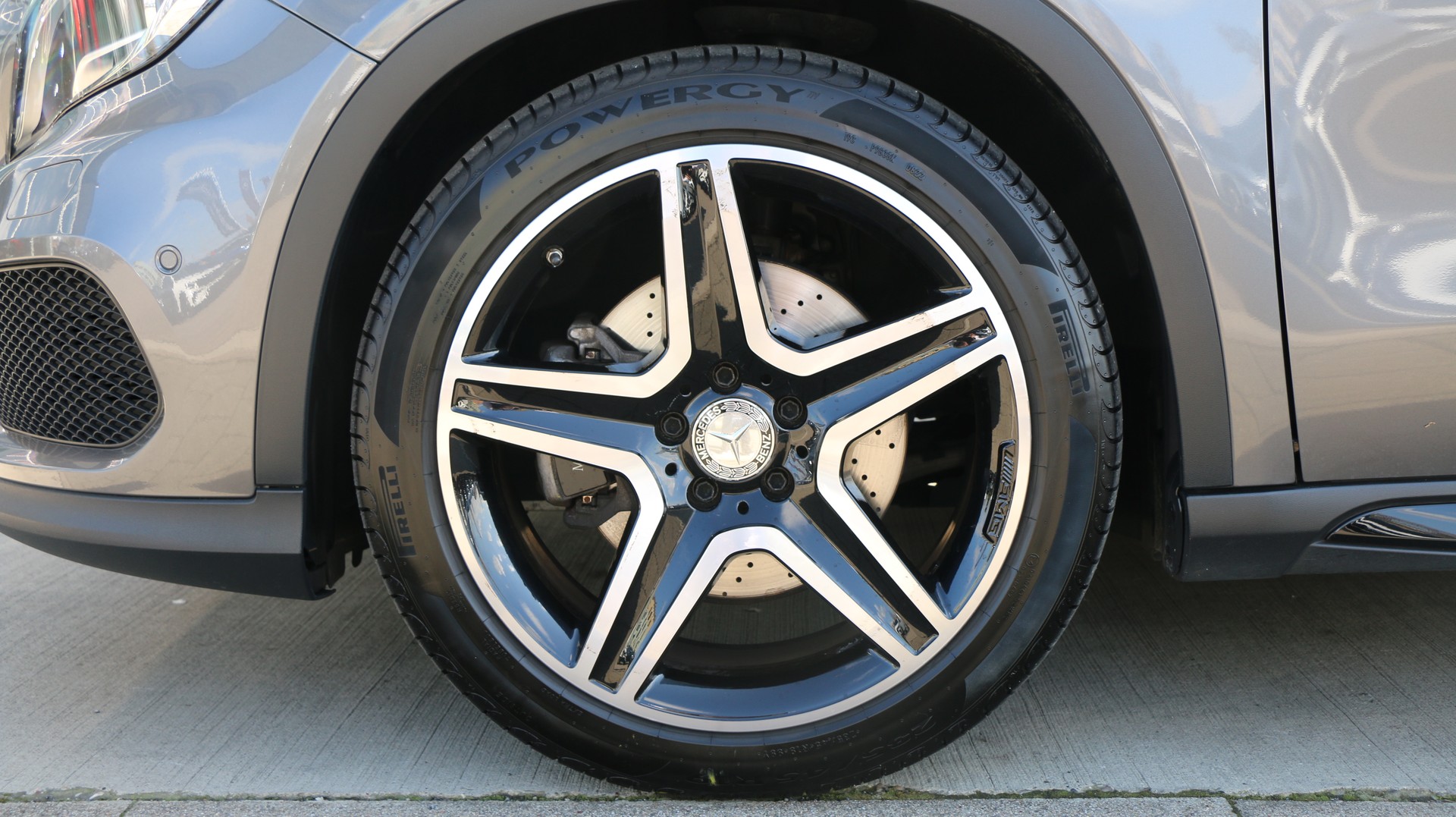 MERCEDES-BENZ GLA 250 AMG Line 4Matic-image-6