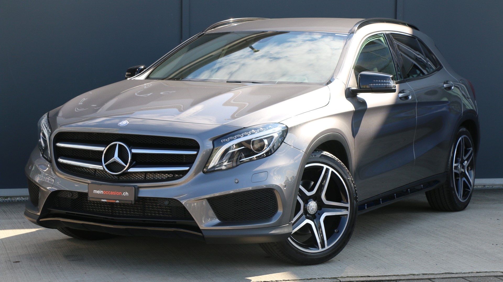 MERCEDES-BENZ GLA 250 AMG Line 4Matic-image-0