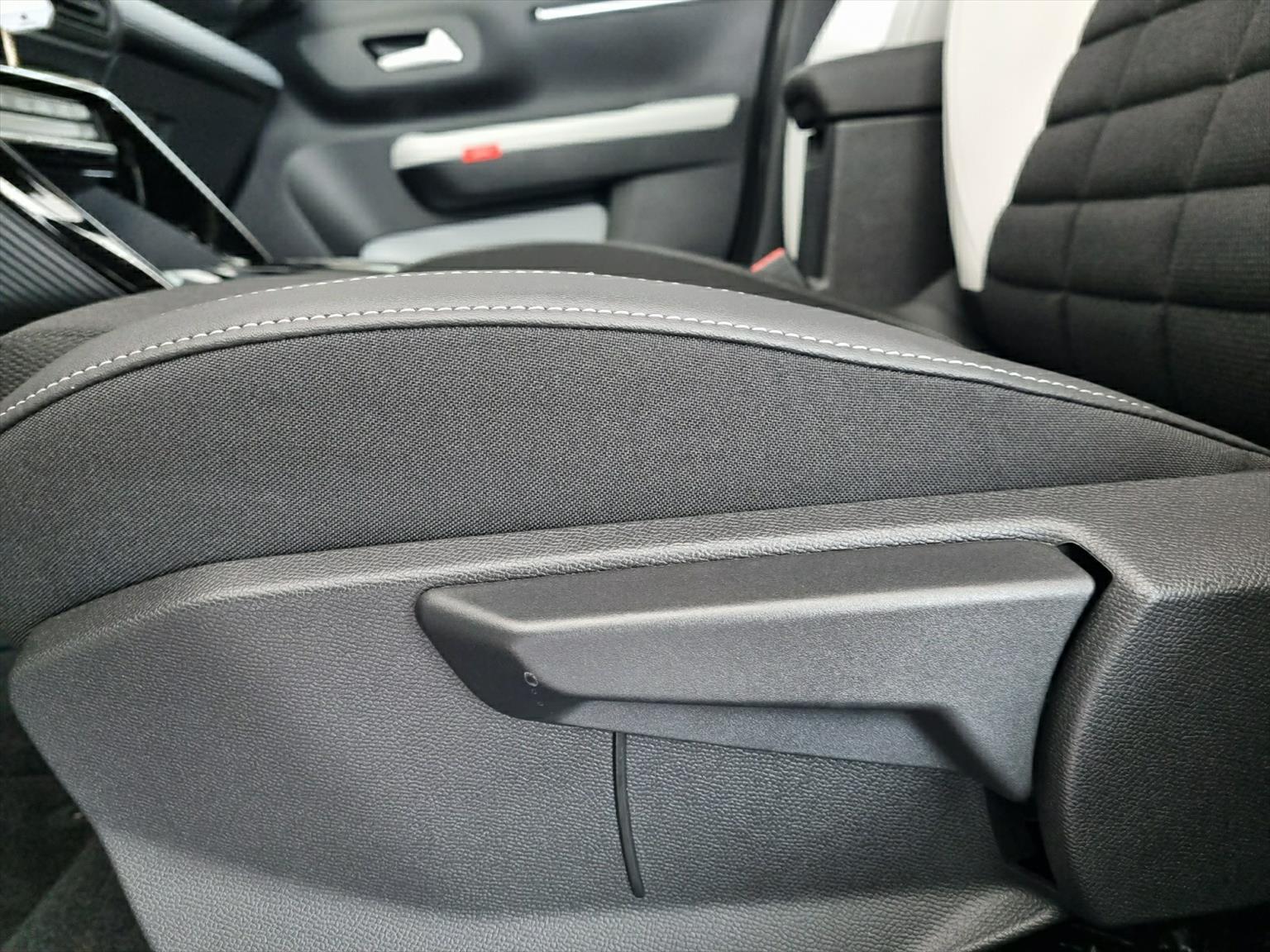 CITROEN C3 Aircross Max e-C3 44kWh-image-12
