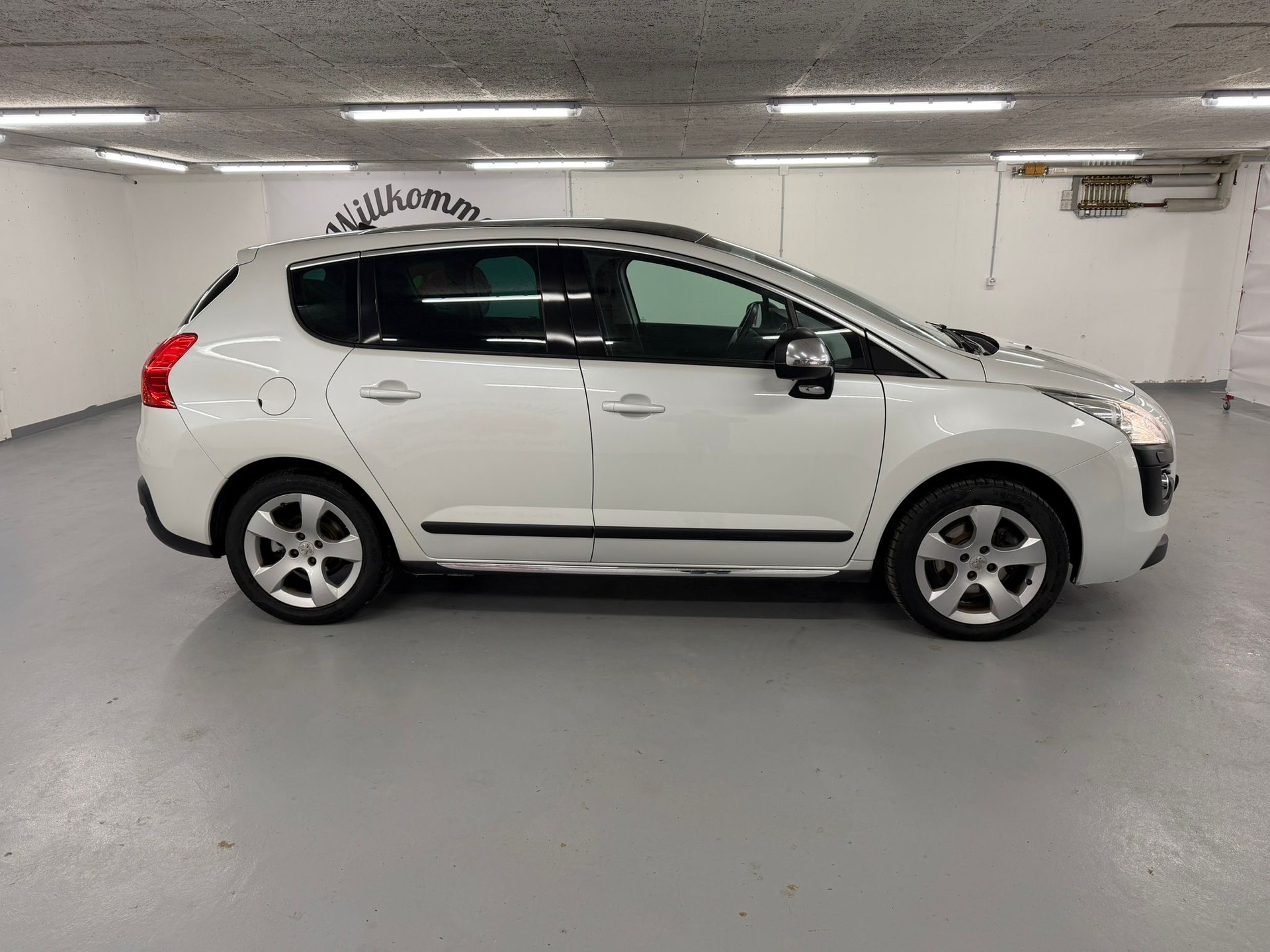 PEUGEOT 3008 1.6 16V T Sport Pack Tiptronic-image-3