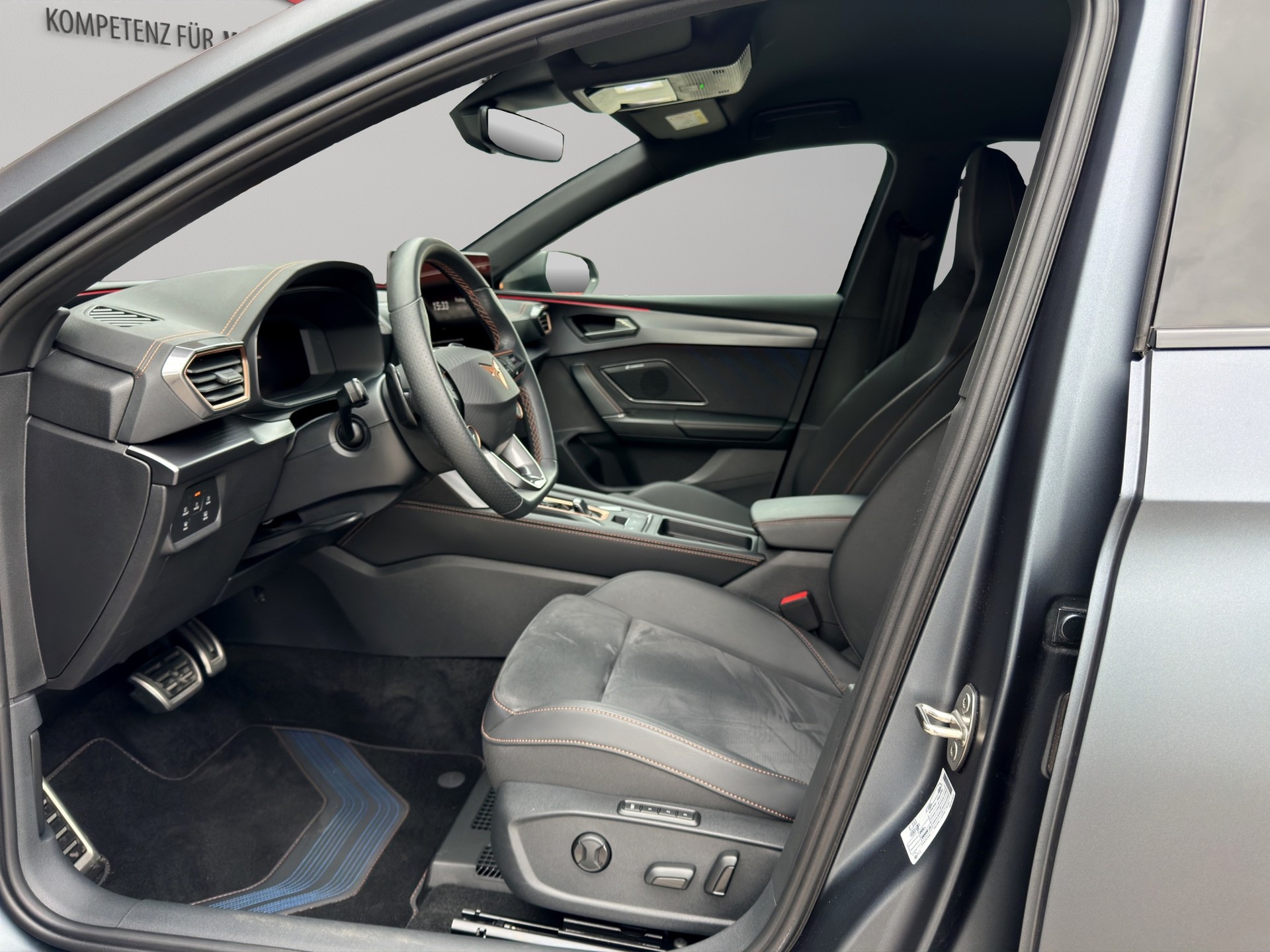 CUPRA Leon 2.0 TSI 300 VZ DSG-image-8