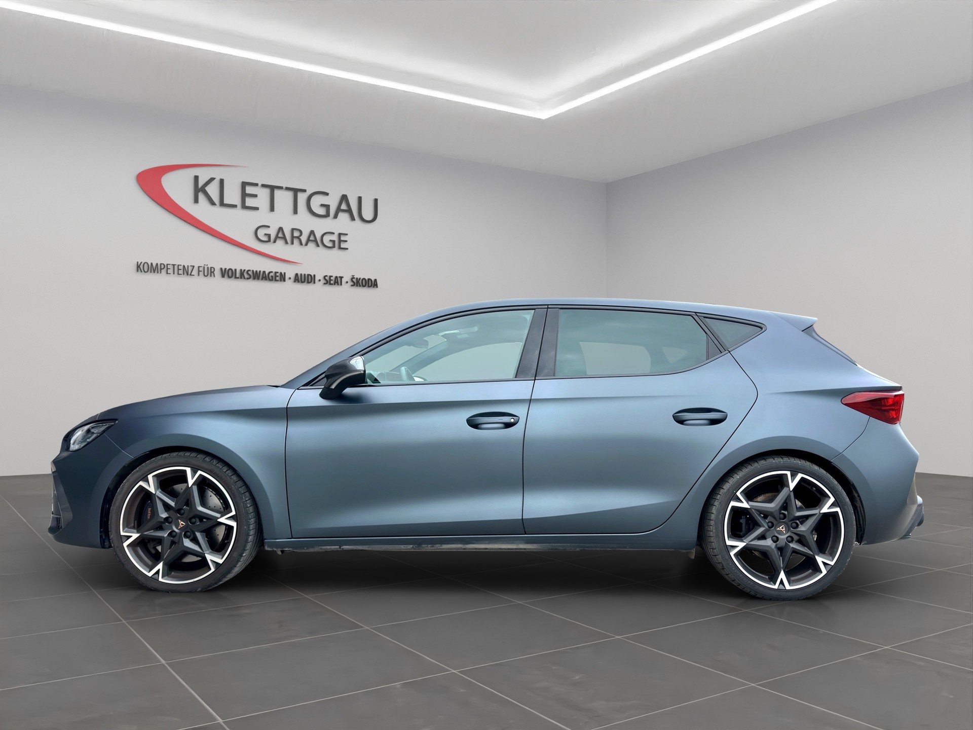 CUPRA Leon 2.0 TSI 300 VZ DSG-image-3