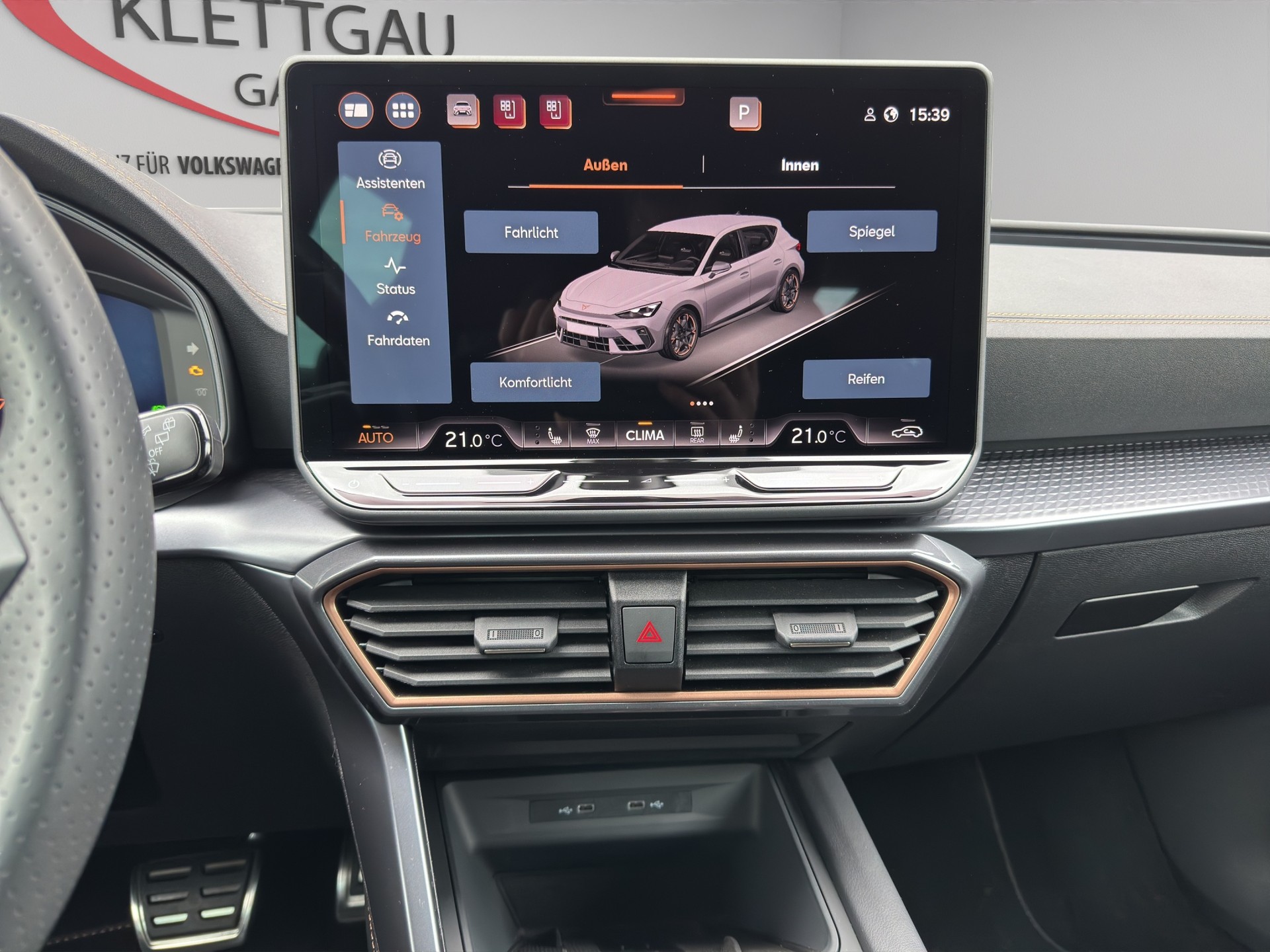 CUPRA Leon 2.0 TSI 300 VZ DSG-image-15