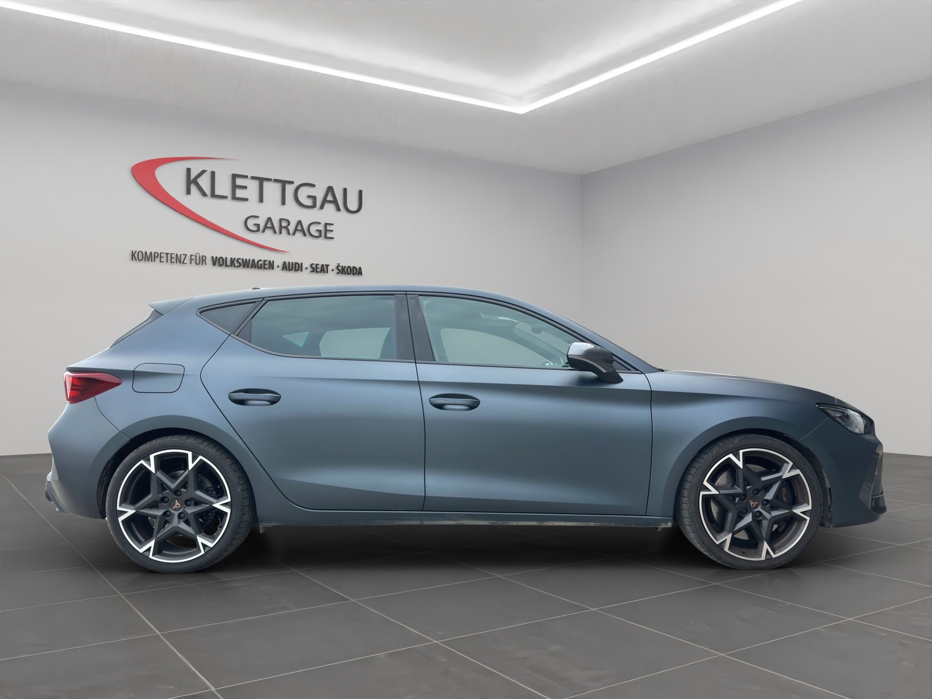CUPRA Leon 2.0 TSI 300 VZ DSG-image-7