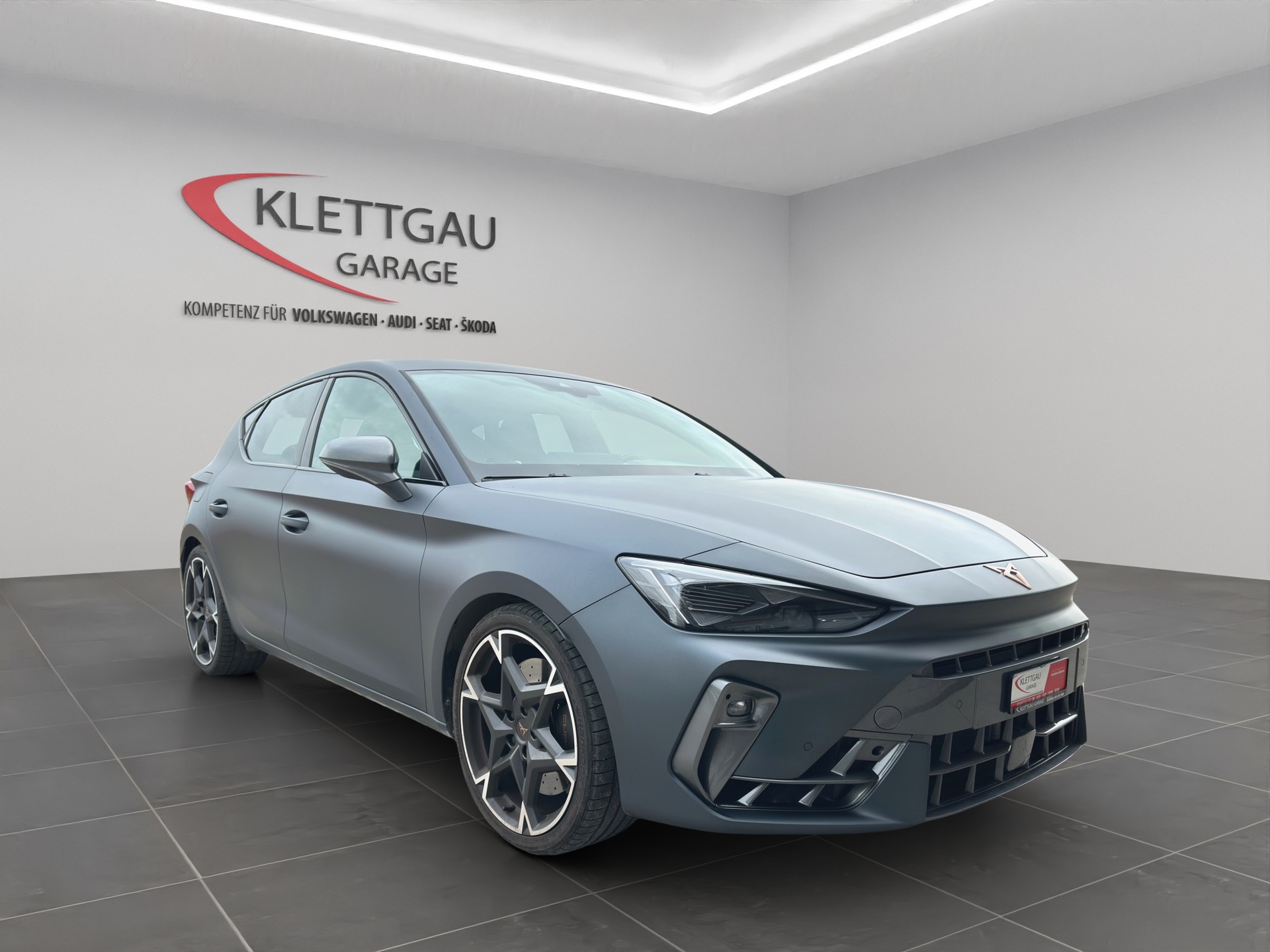 CUPRA Leon 2.0 TSI 300 VZ DSG-image-0