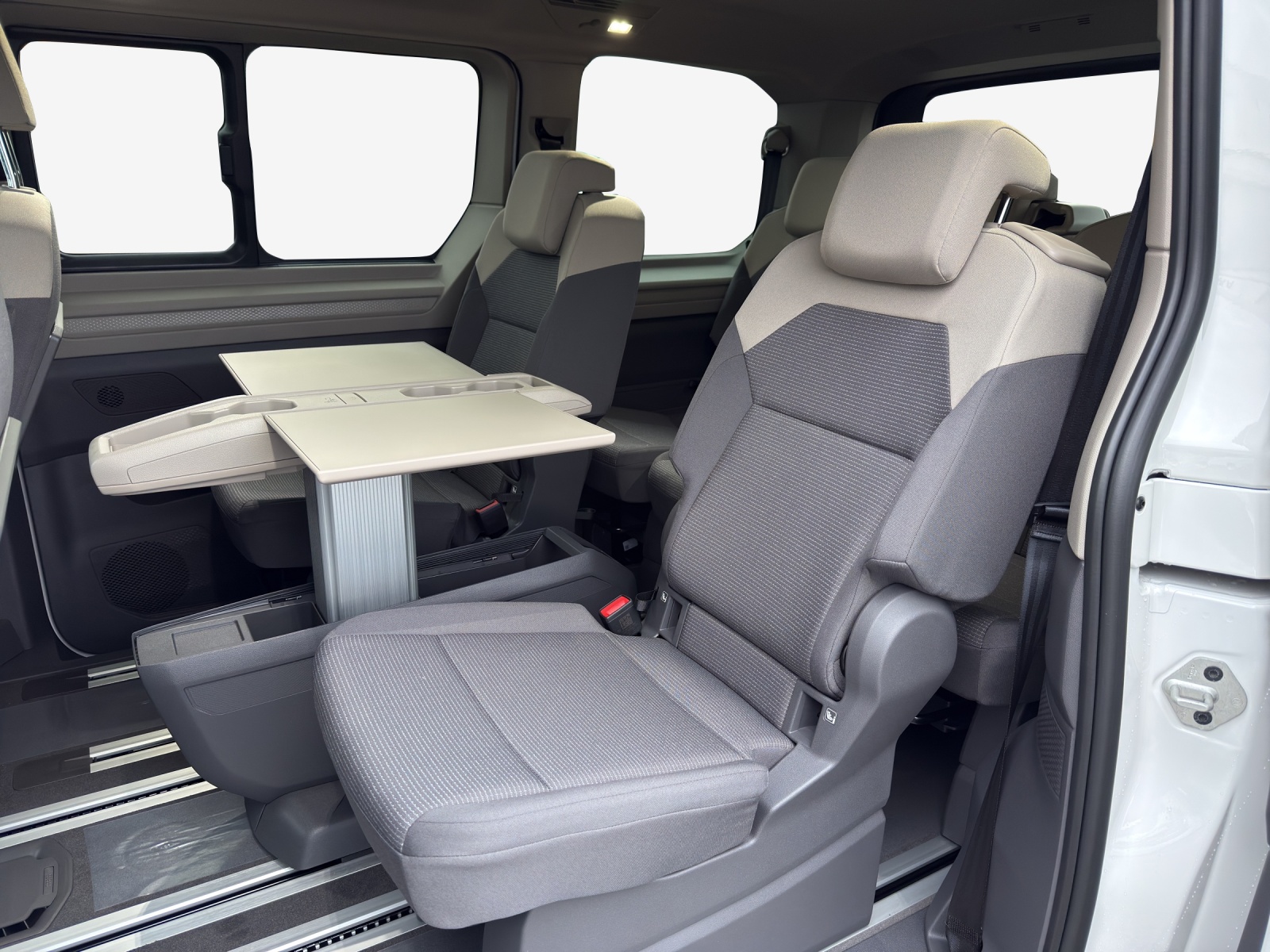 VW Multivan 2.0 TDI Liberty DSG-image-11