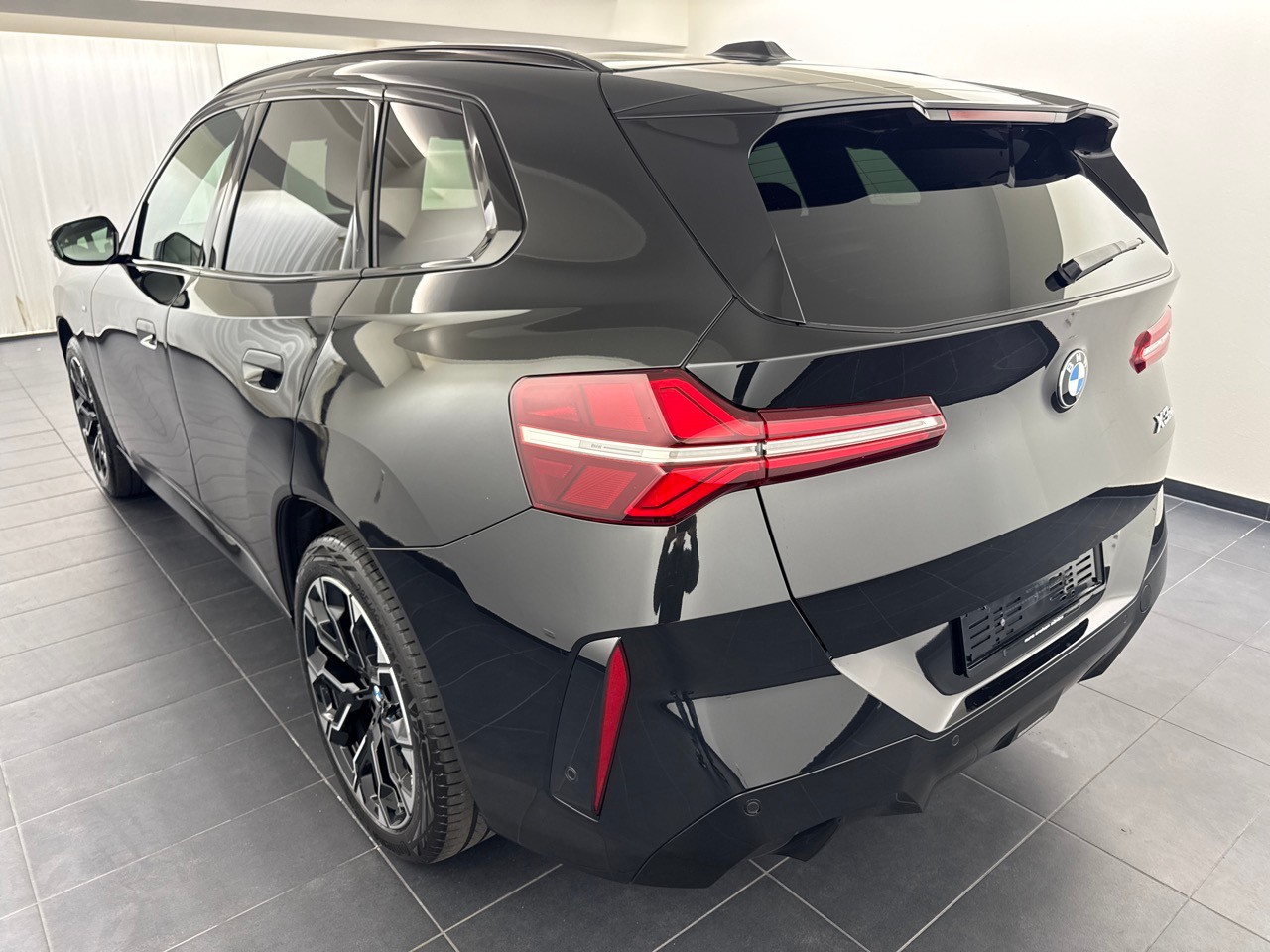 BMW X3 xDrive 20 48V M Sport ''inkl. Anhängervorrichtung''-image-1