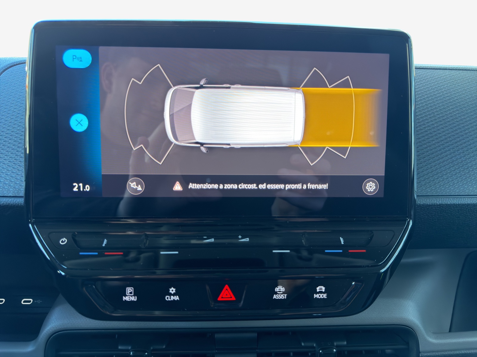 VW ID. Buzz Cargo-image-14