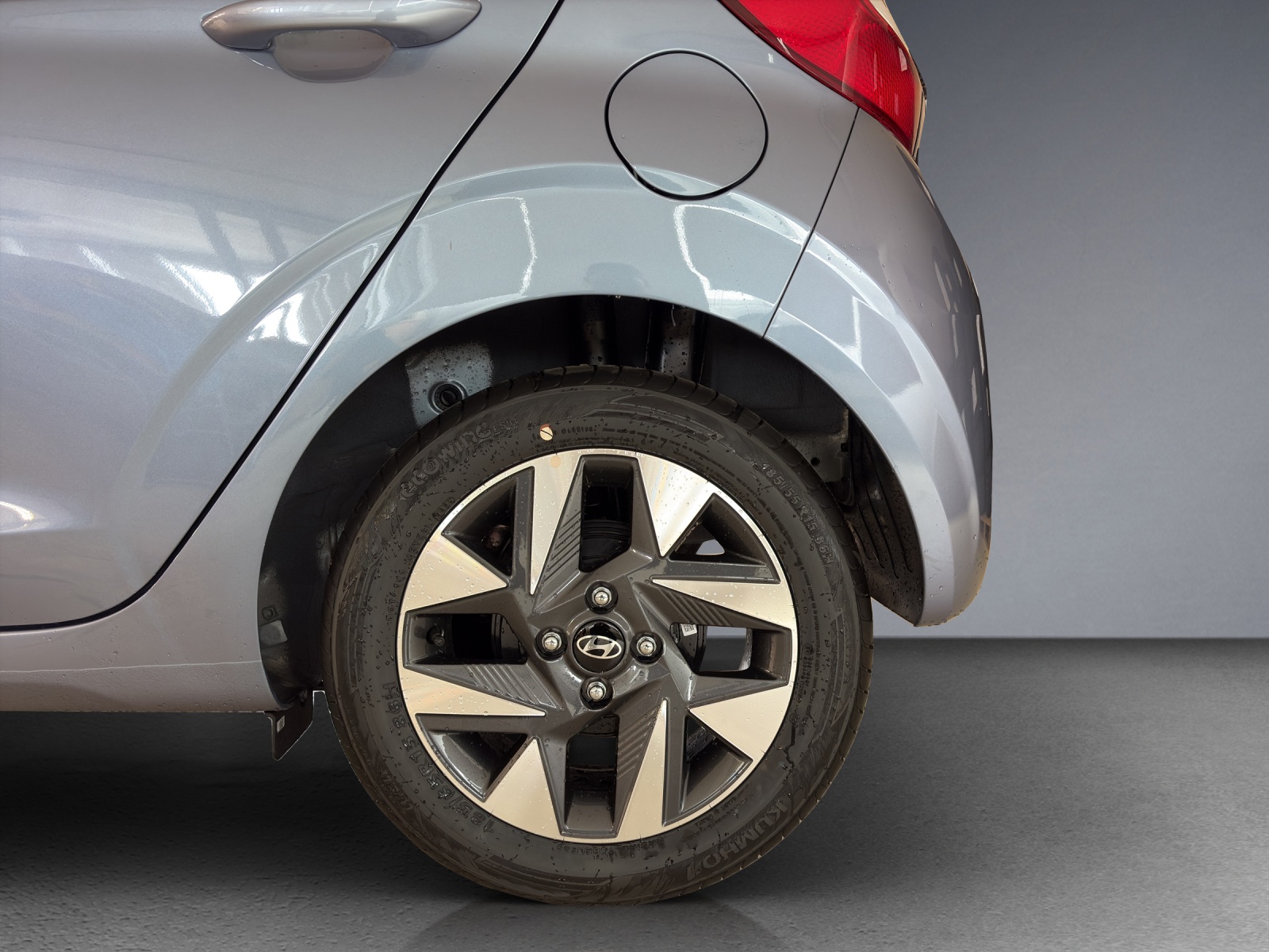 HYUNDAI i10 1.2 Amplia Aut.-image-5