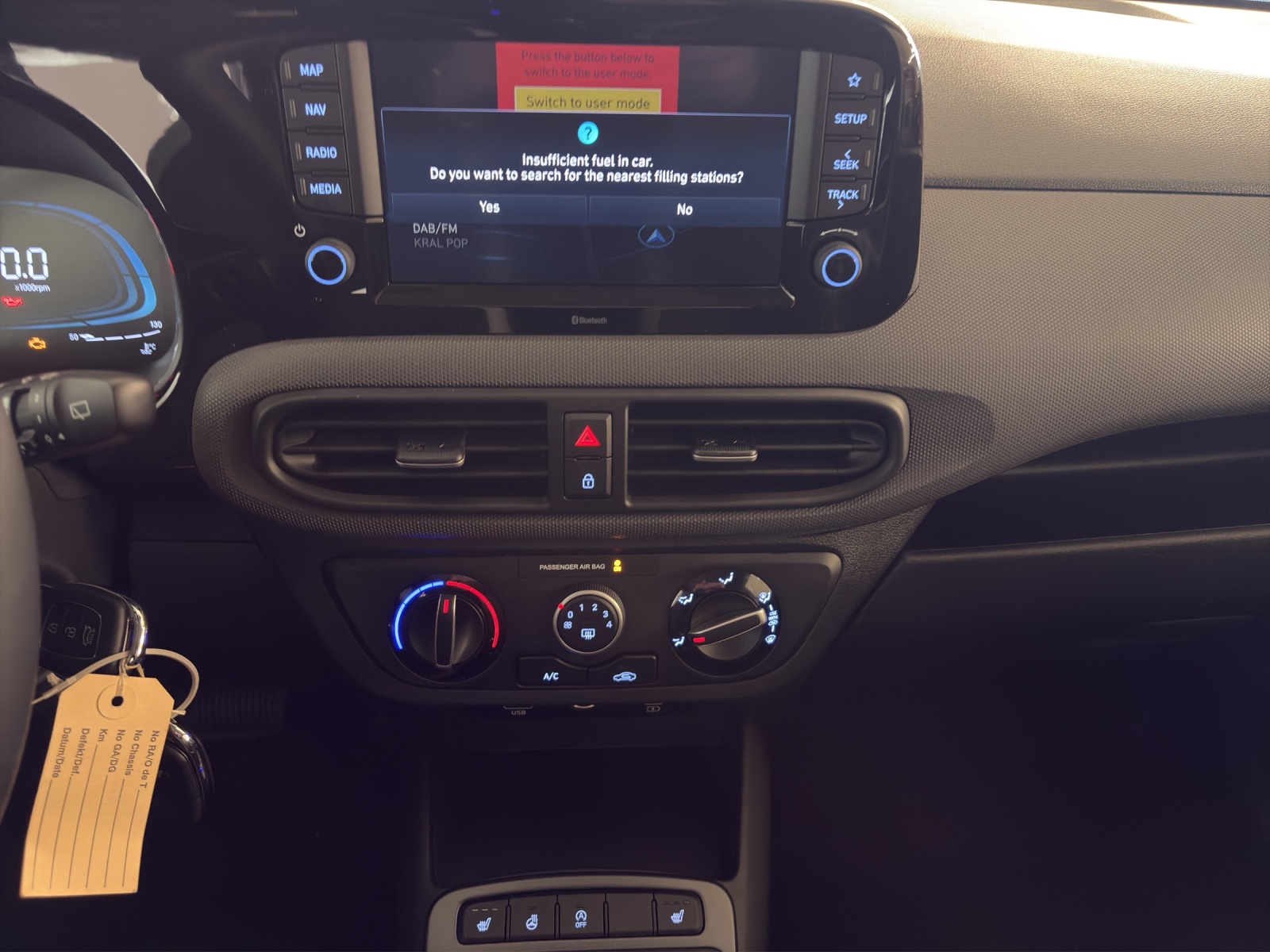 HYUNDAI i10 1.2 Amplia Aut.-image-13
