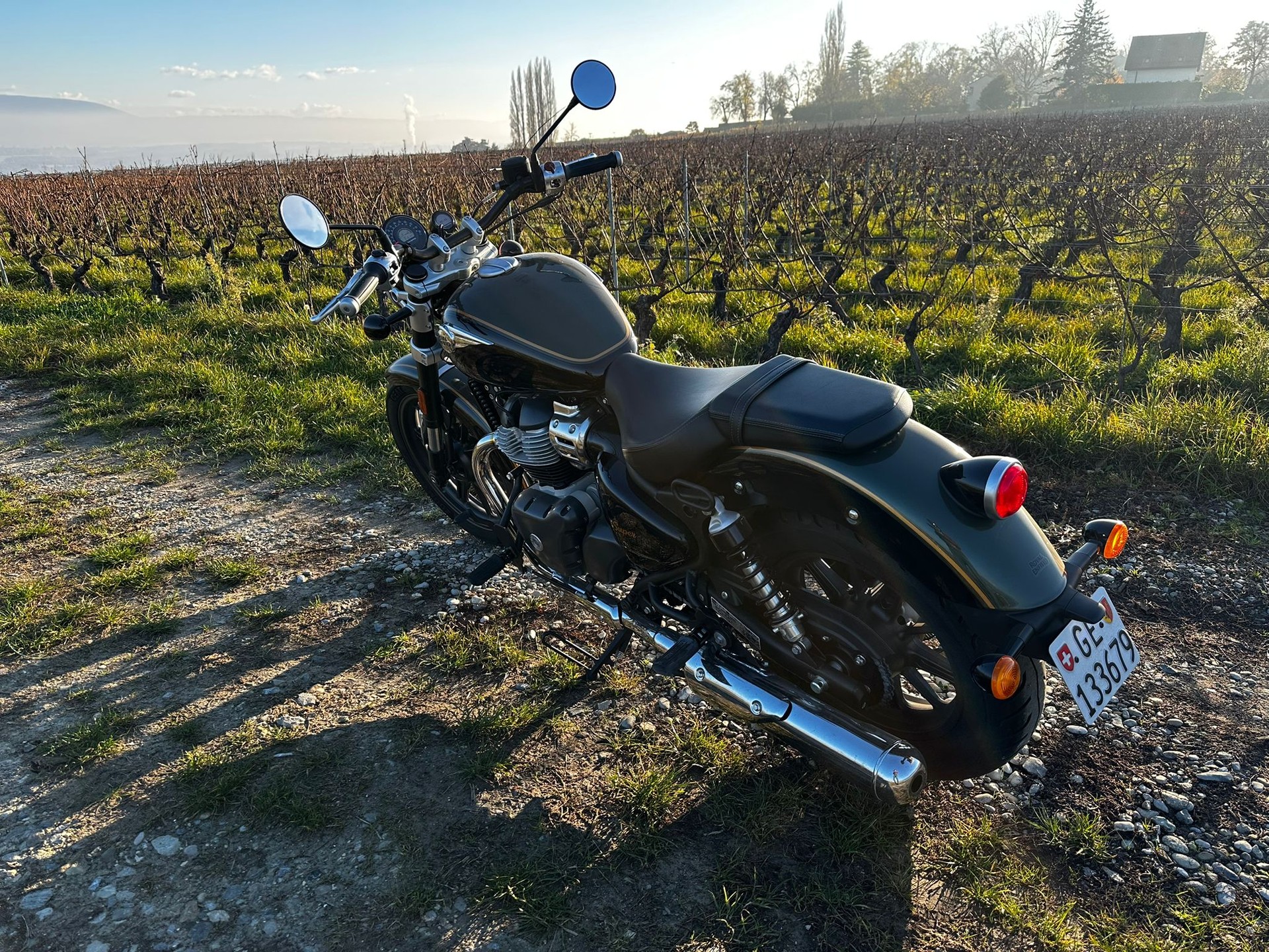 ROYAL ENFIELD Super Meteor 650 Astral-image-1