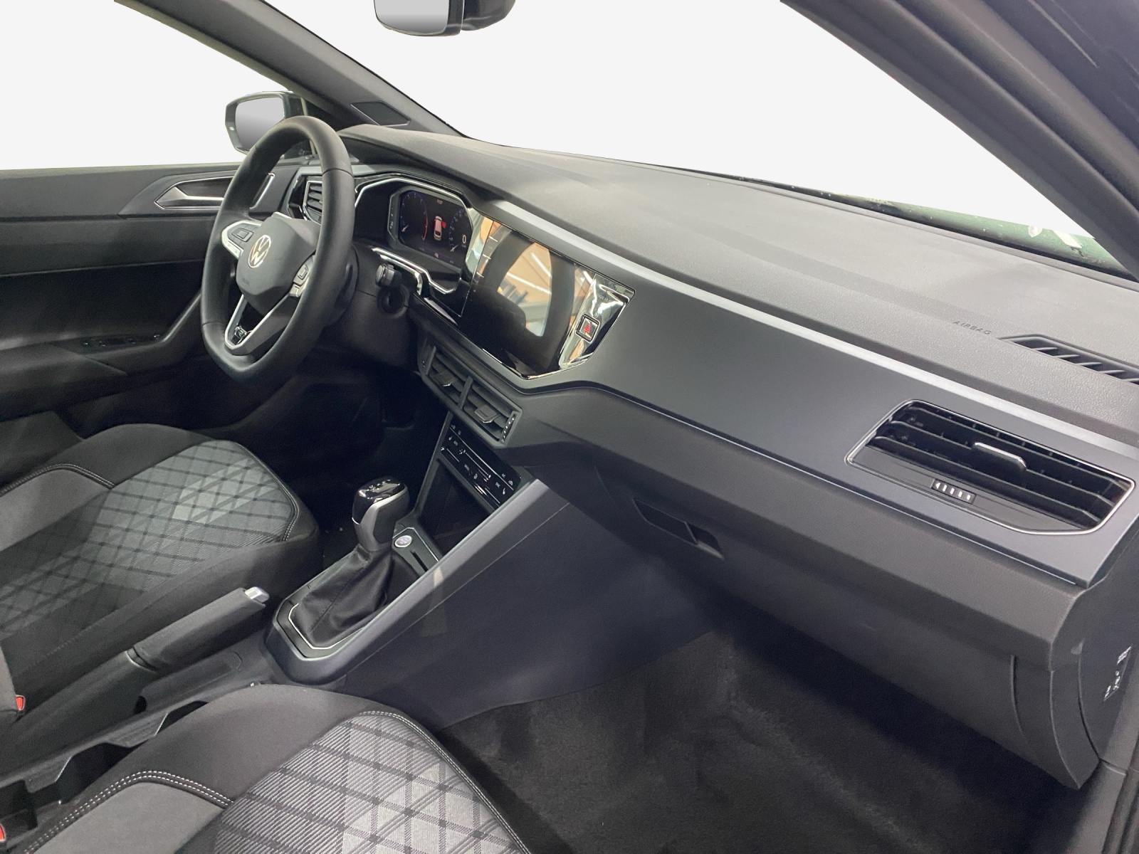 VW Polo 1.0 TSI R-Line United DSG-image-13