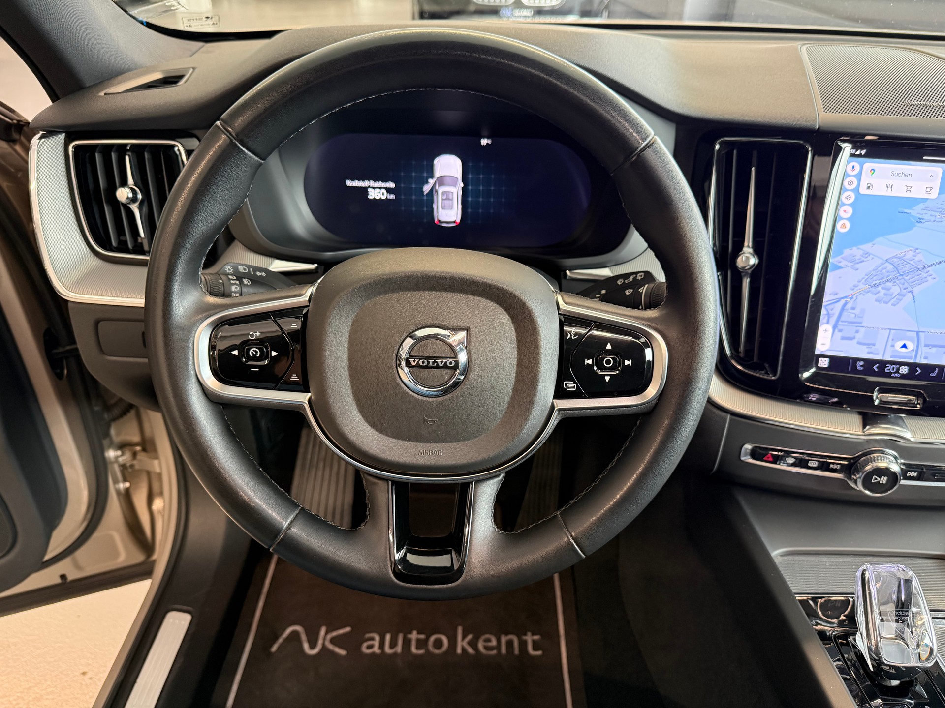 VOLVO XC60 B5 Benzin Mild Hybrid AWD Plus Dark Geartronic-image-7