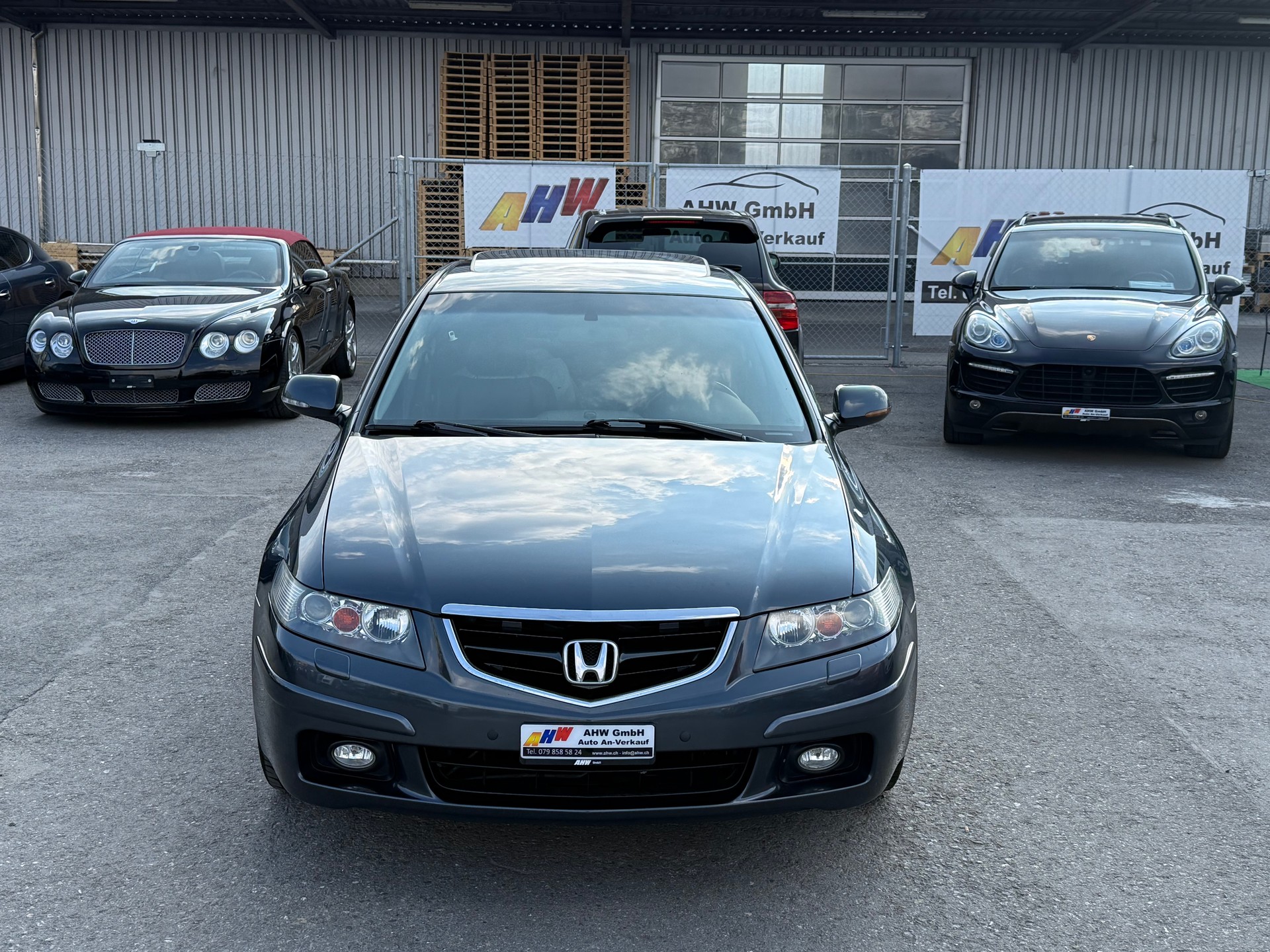 HONDA Accord 2.4i S Executive Automatic / Frisch ab MFK & Service / 190PS / Schiebedach / Leder / PDC / 8-fach bereift-image-1
