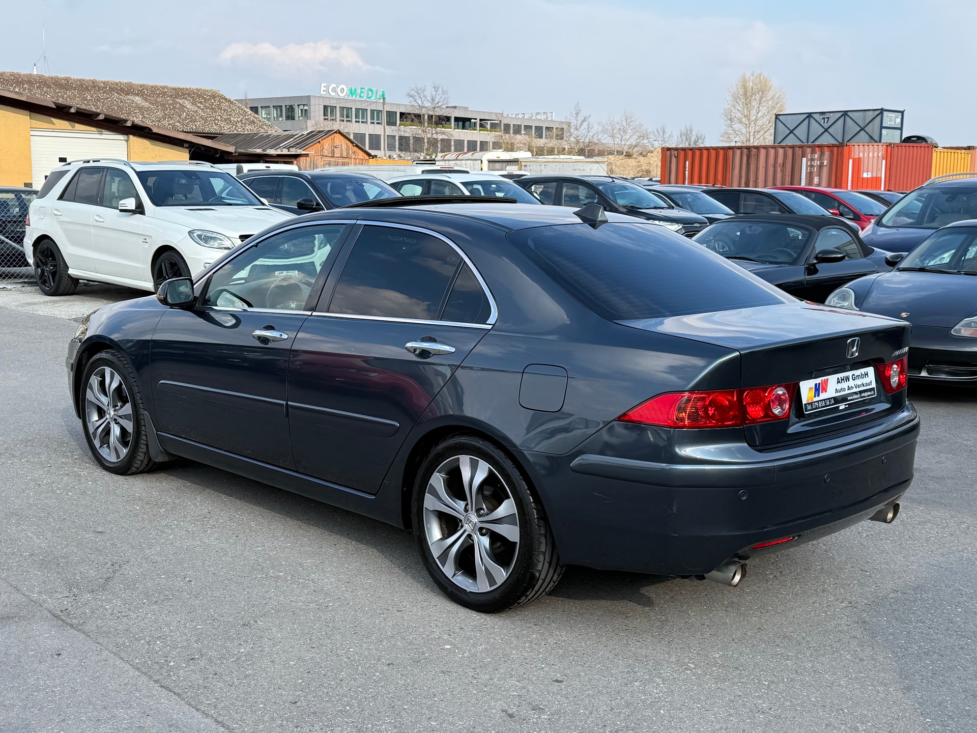 HONDA Accord 2.4i S Executive Automatic / Frisch ab MFK & Service / 190PS / Schiebedach / Leder / PDC / 8-fach bereift-image-5