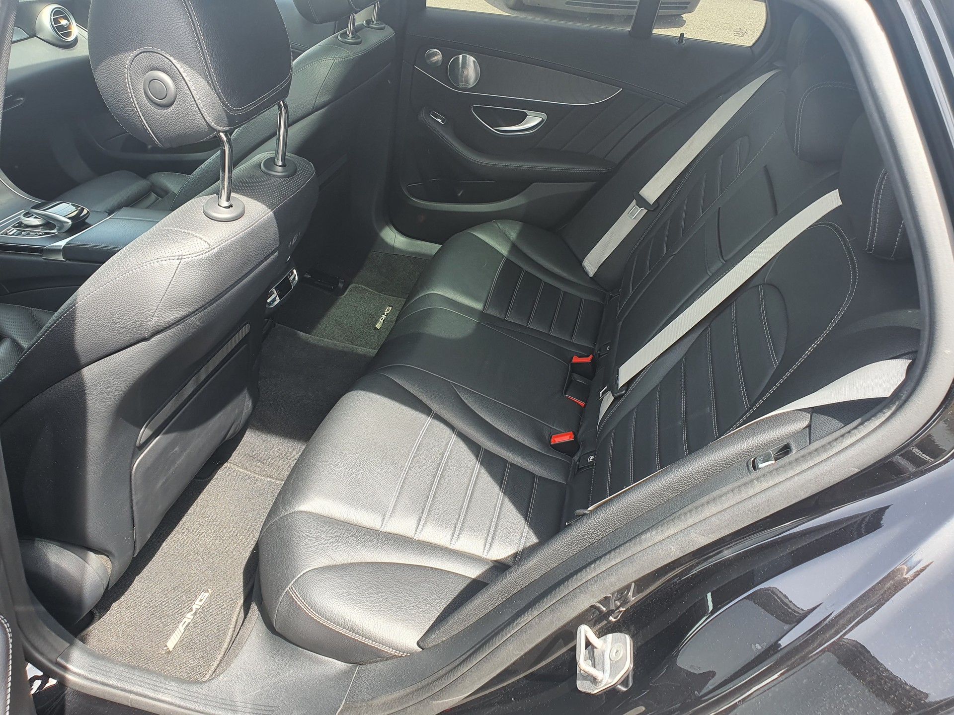 MERCEDES-BENZ C 43 AMG 4Matic 9G-Tronic-image-17
