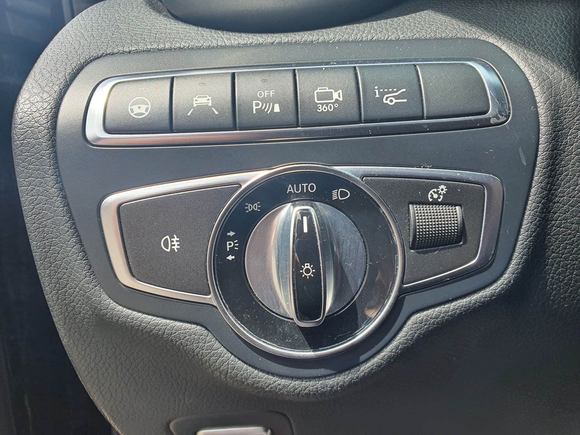 MERCEDES-BENZ C 43 AMG 4Matic 9G-Tronic-image-11
