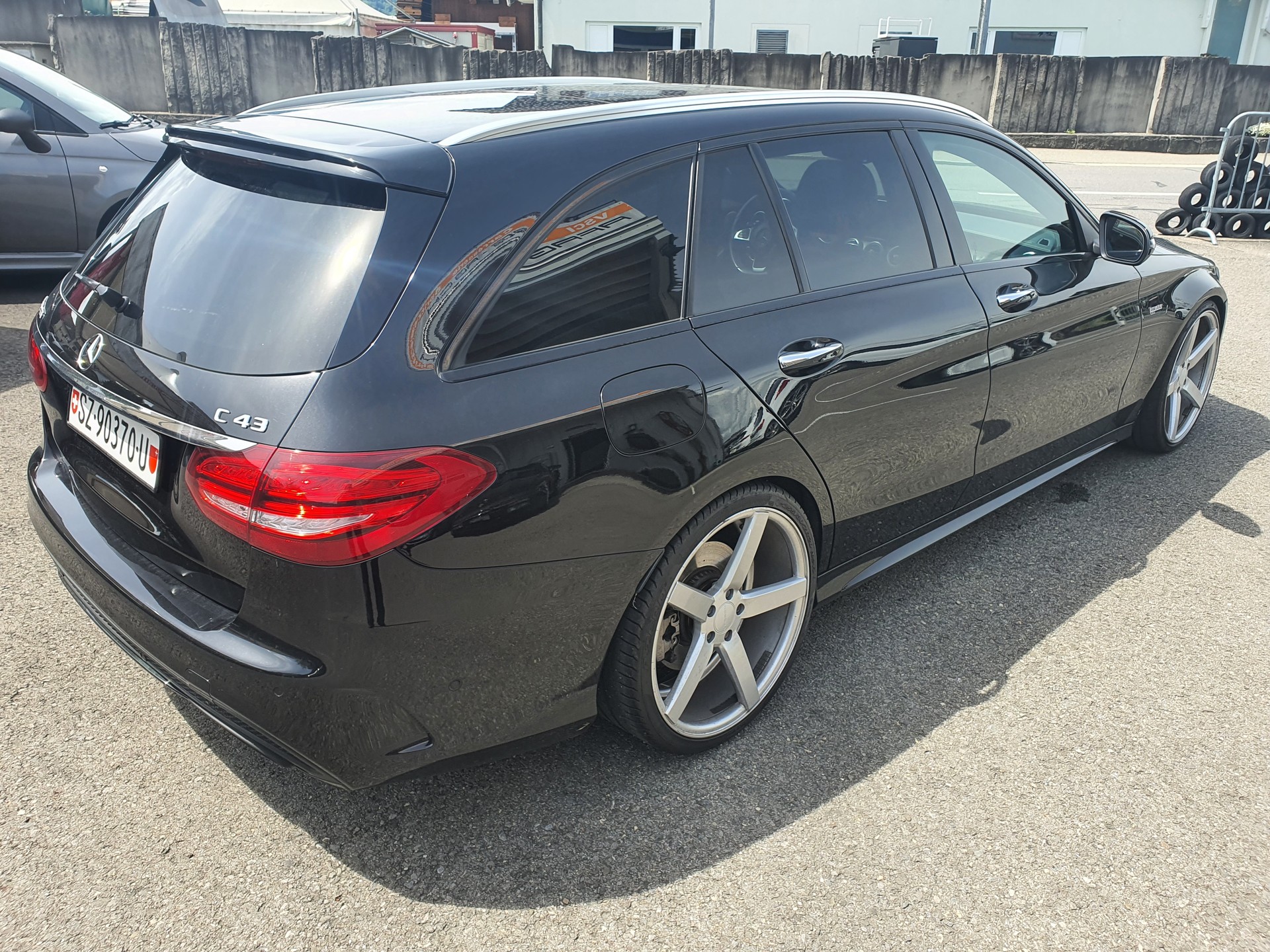 MERCEDES-BENZ C 43 AMG 4Matic 9G-Tronic-image-5