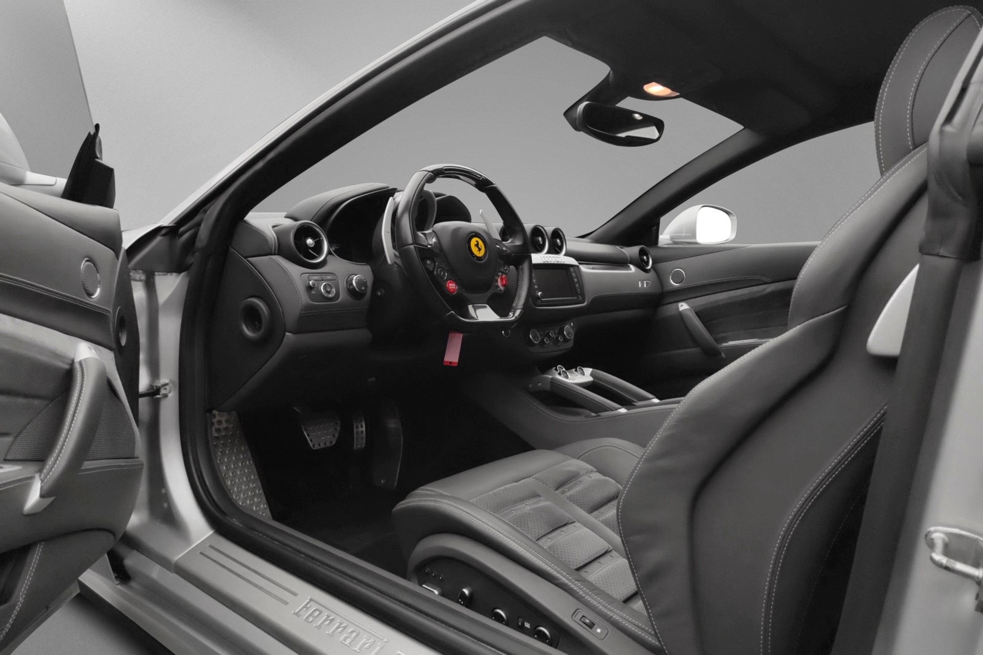 FERRARI FF-image-9