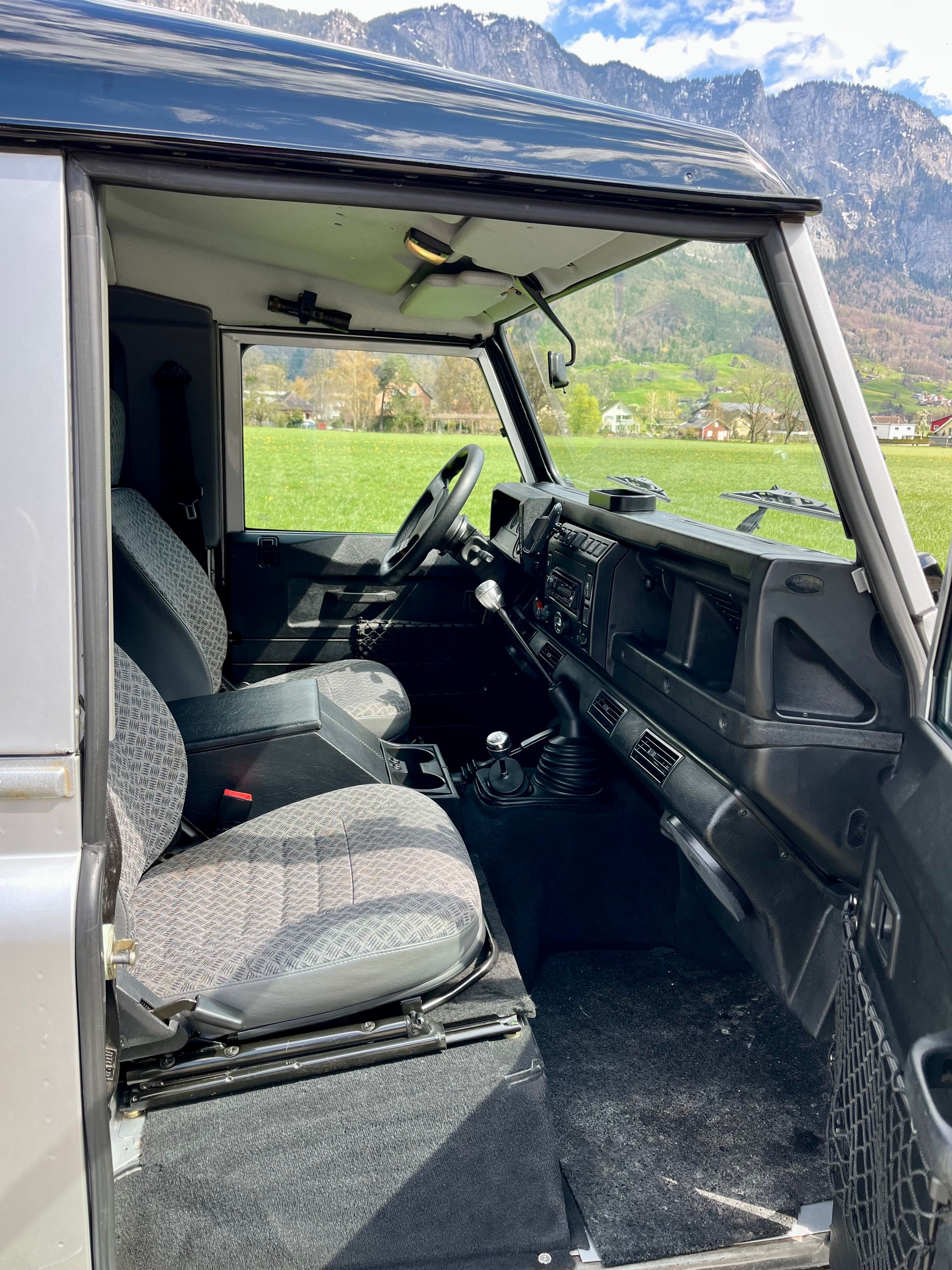 LAND ROVER 90 SW Td5-image-5